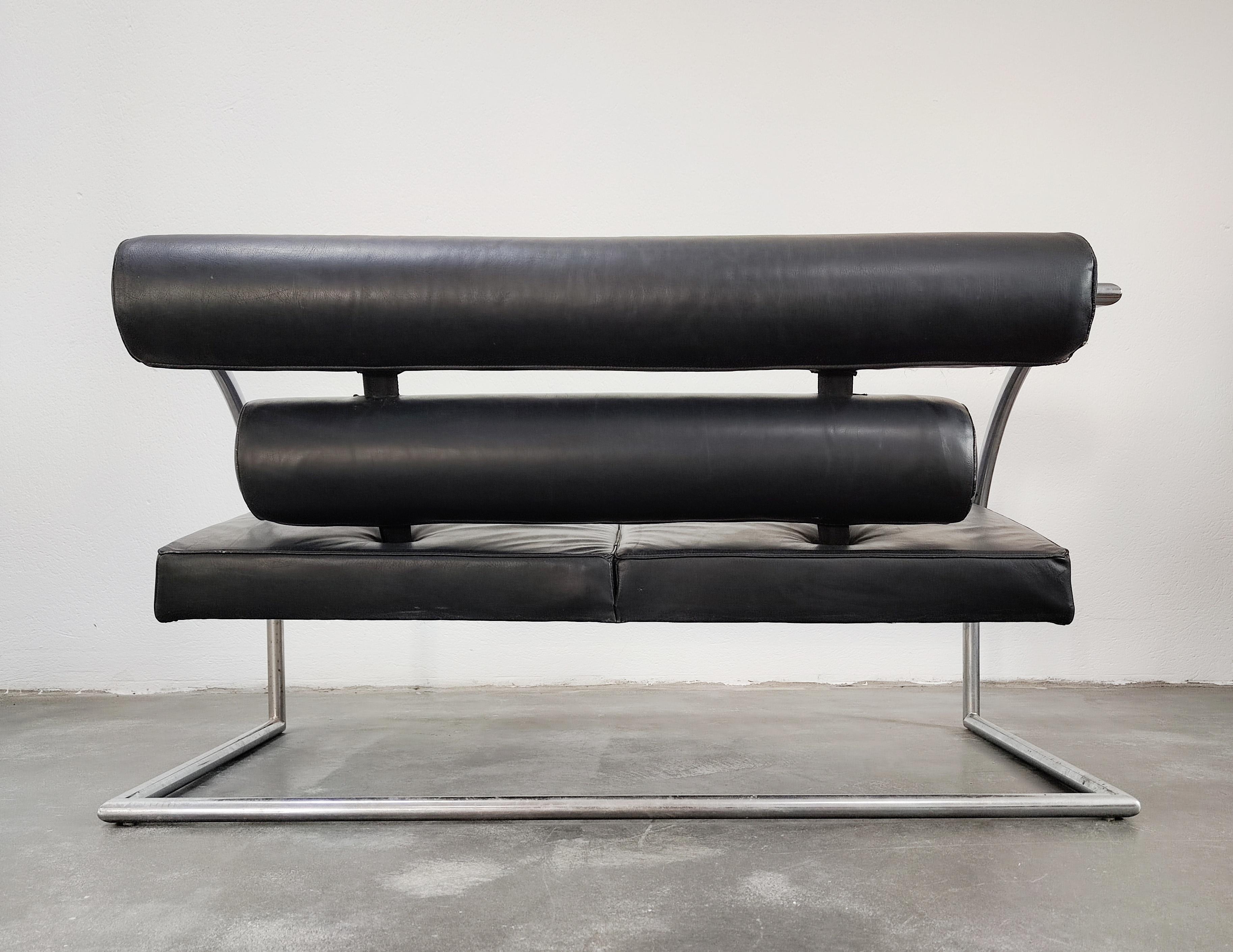 Fin du 20e siècle Canapé deux places en cuir de style Bauhaus, Suisse, années 1970 en vente
