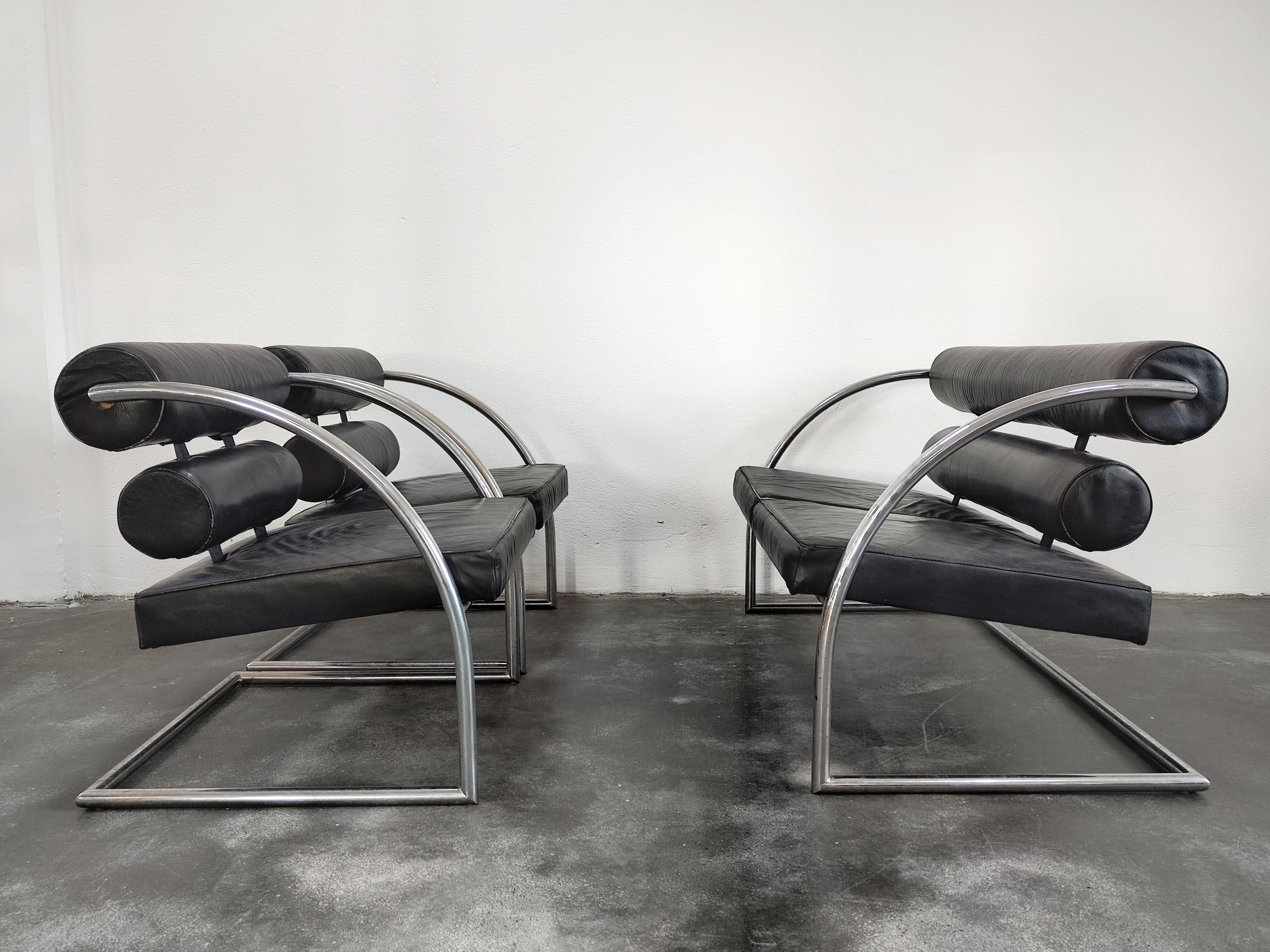 Bauhaus Style Two-Seater Leather Sofa, Switzerland 1970s For Sale 1