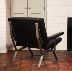 Fauteuil de salon de style Bauhaus en cuir noir capitonné, Allemagne, années 1960
