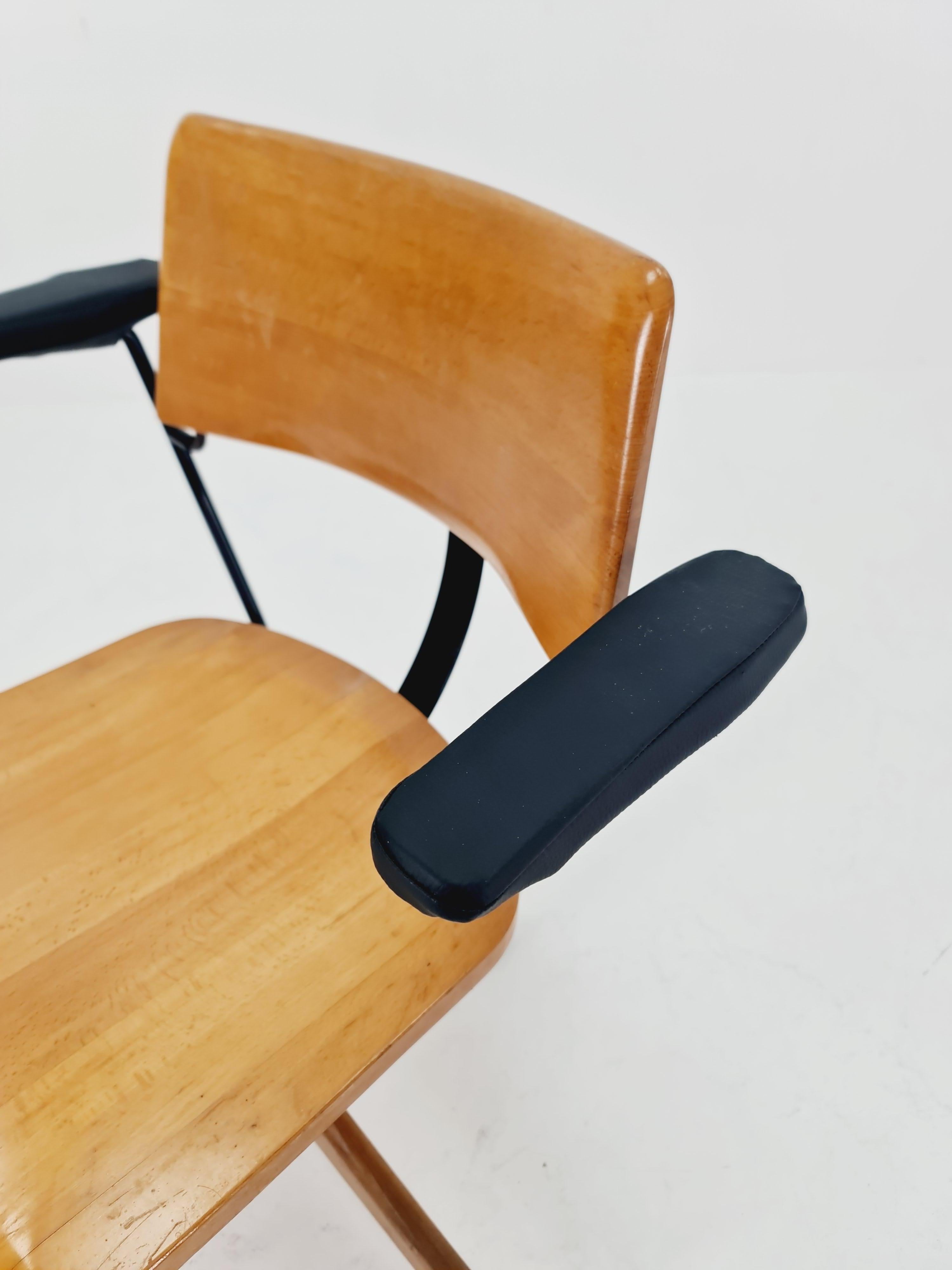 German Bauhaus swivel office Armchair in solid wood By stollgiroflex  1960s For Sale