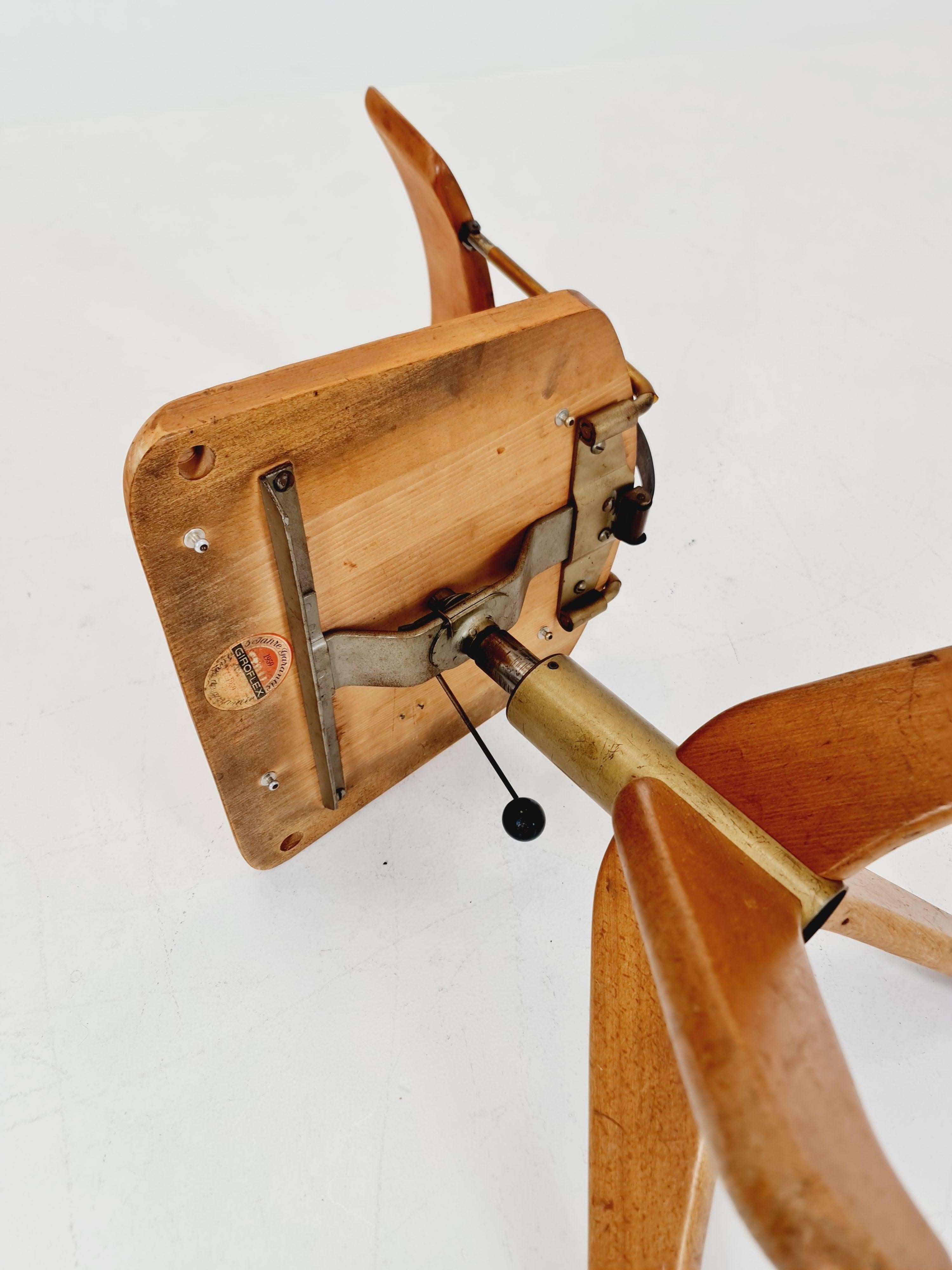 Silla de oficina giratoria Bauhaus de madera maciza Por Stoll Giroflex, años 50 Metal en venta