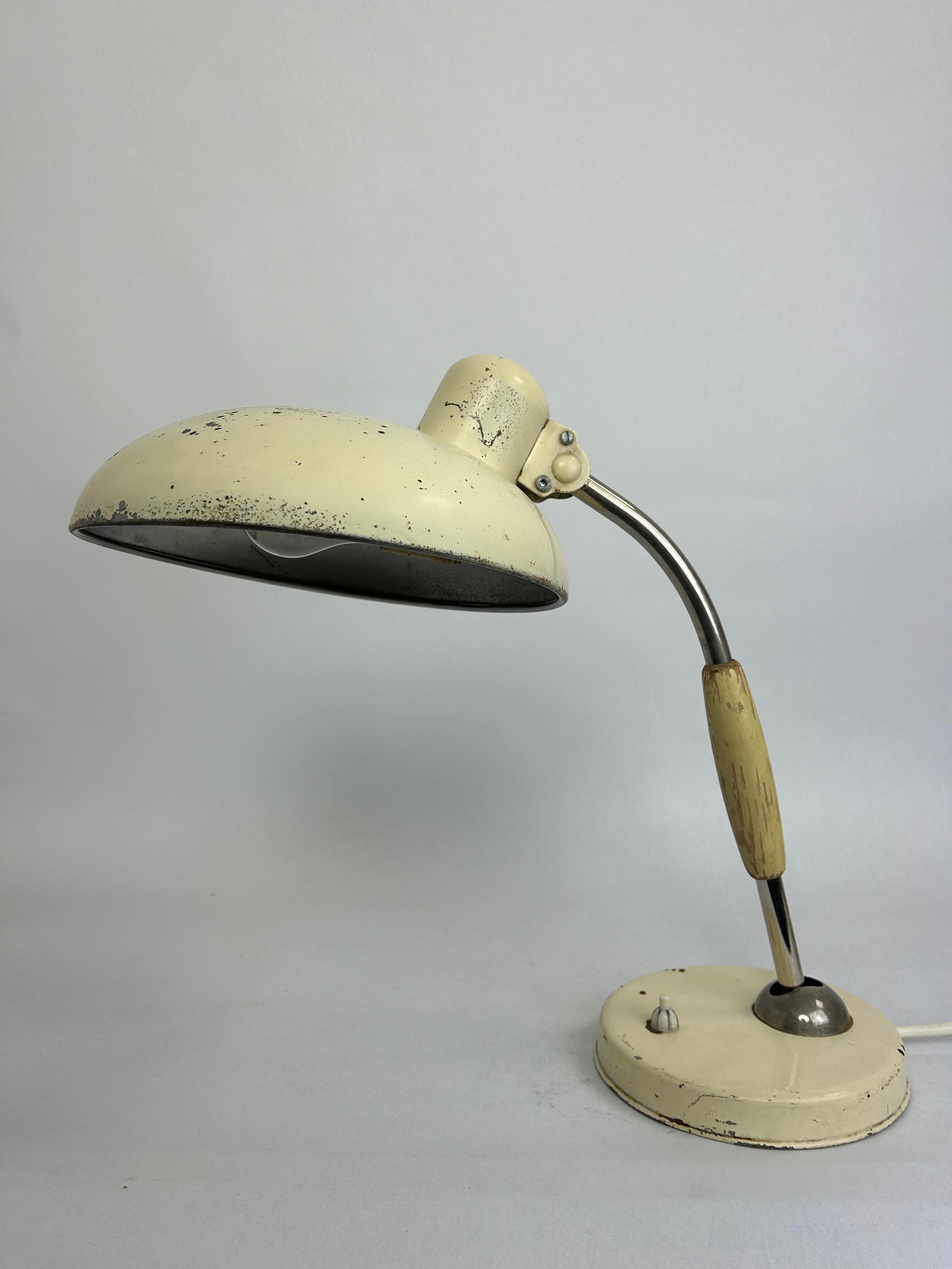 Bauhaus table lamp by Christian Dell for Koranda OVE Austria For Sale 2