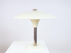 Lampe de bureau Bauhaus conçue par Max Schumacher