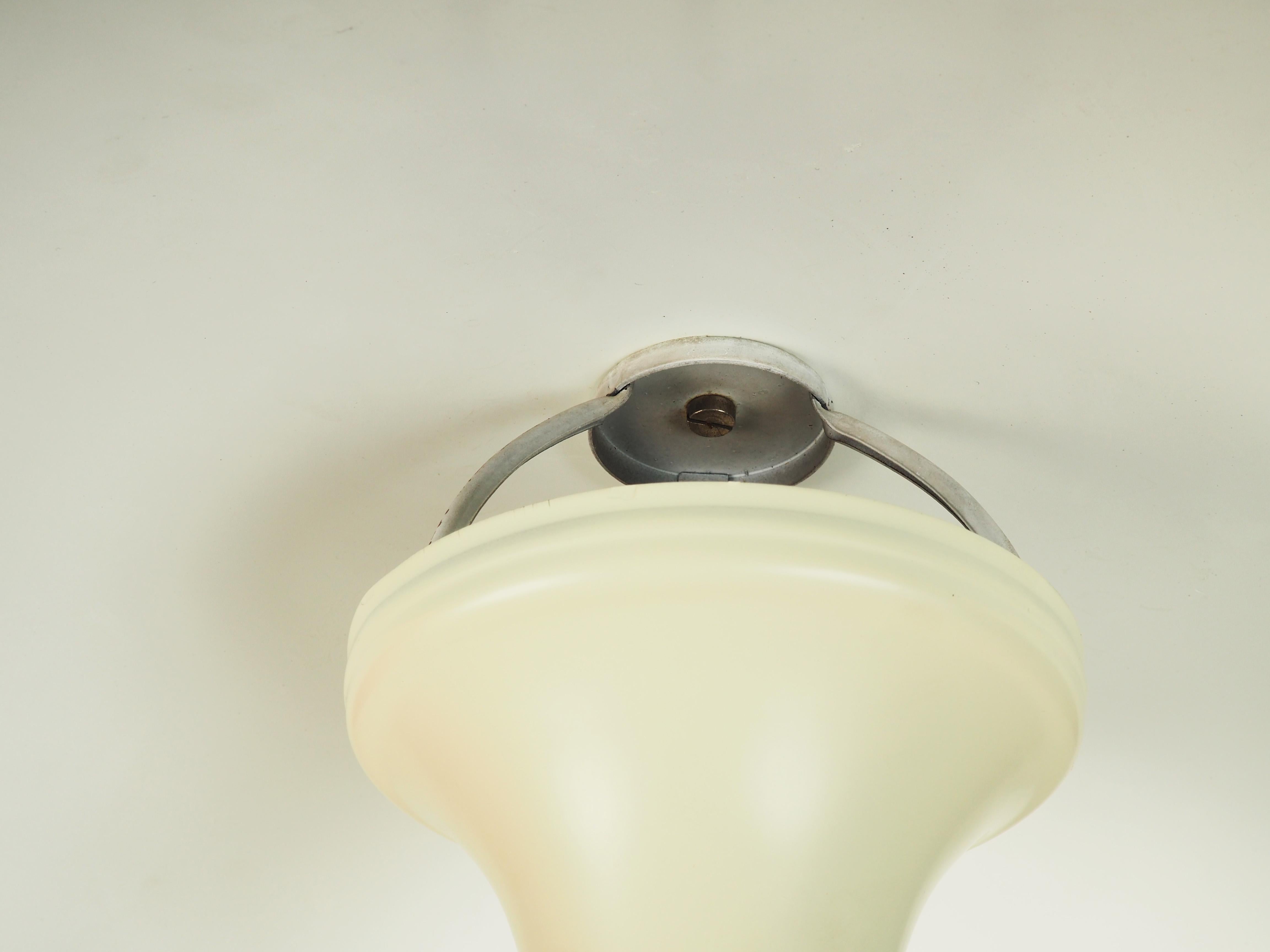 Lampada da tavolo Bauhaus disegnata da Max Schumacher In condizioni buone in vendita a Goteborg, SE