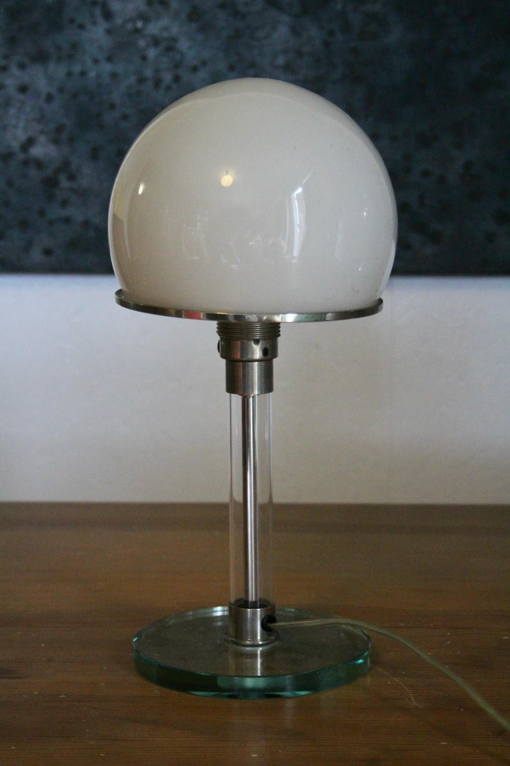 Fin du 20e siècle Bauhaus table lamp WG 24 by Prof. Wilhelm Wagenfeld en vente