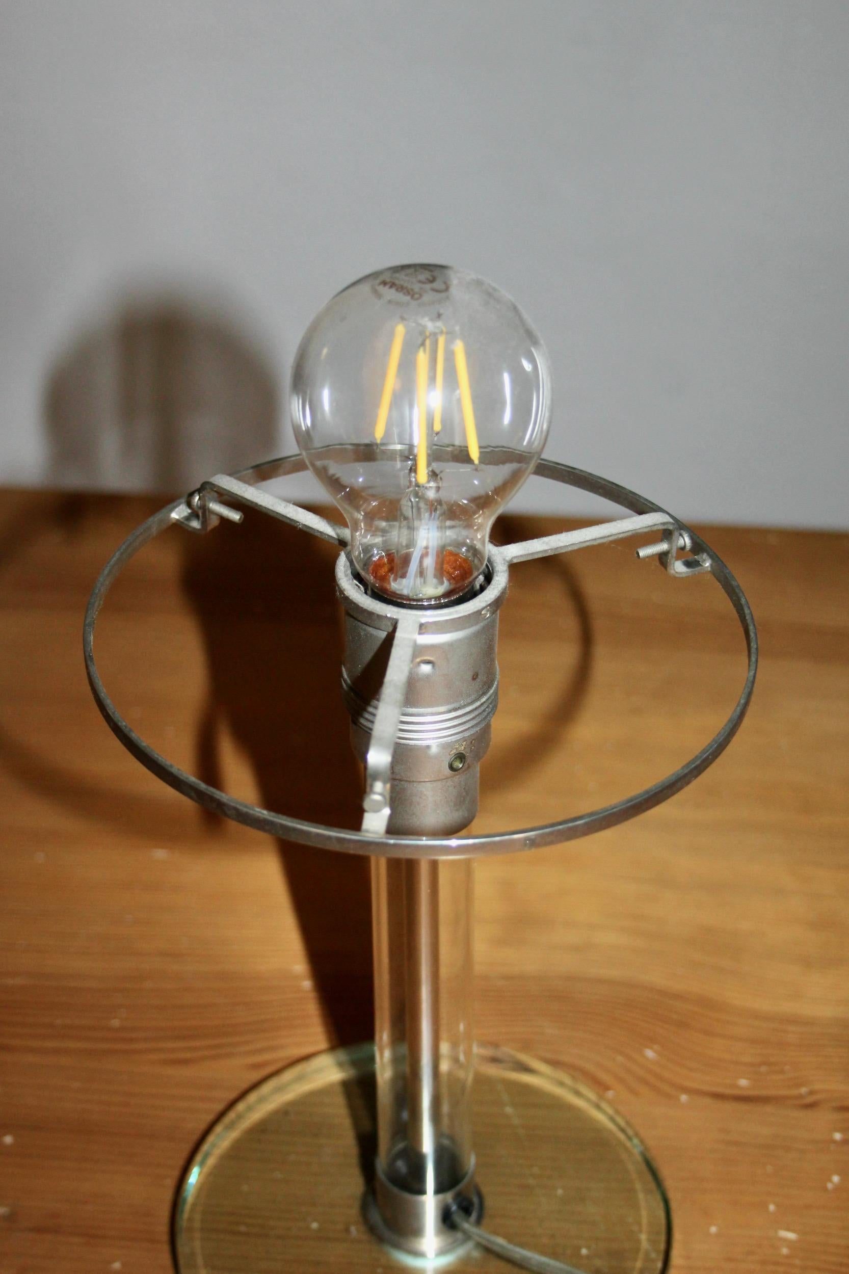 Bauhaus table lamp WG 24 by Prof. Wilhelm Wagenfeld en vente 1