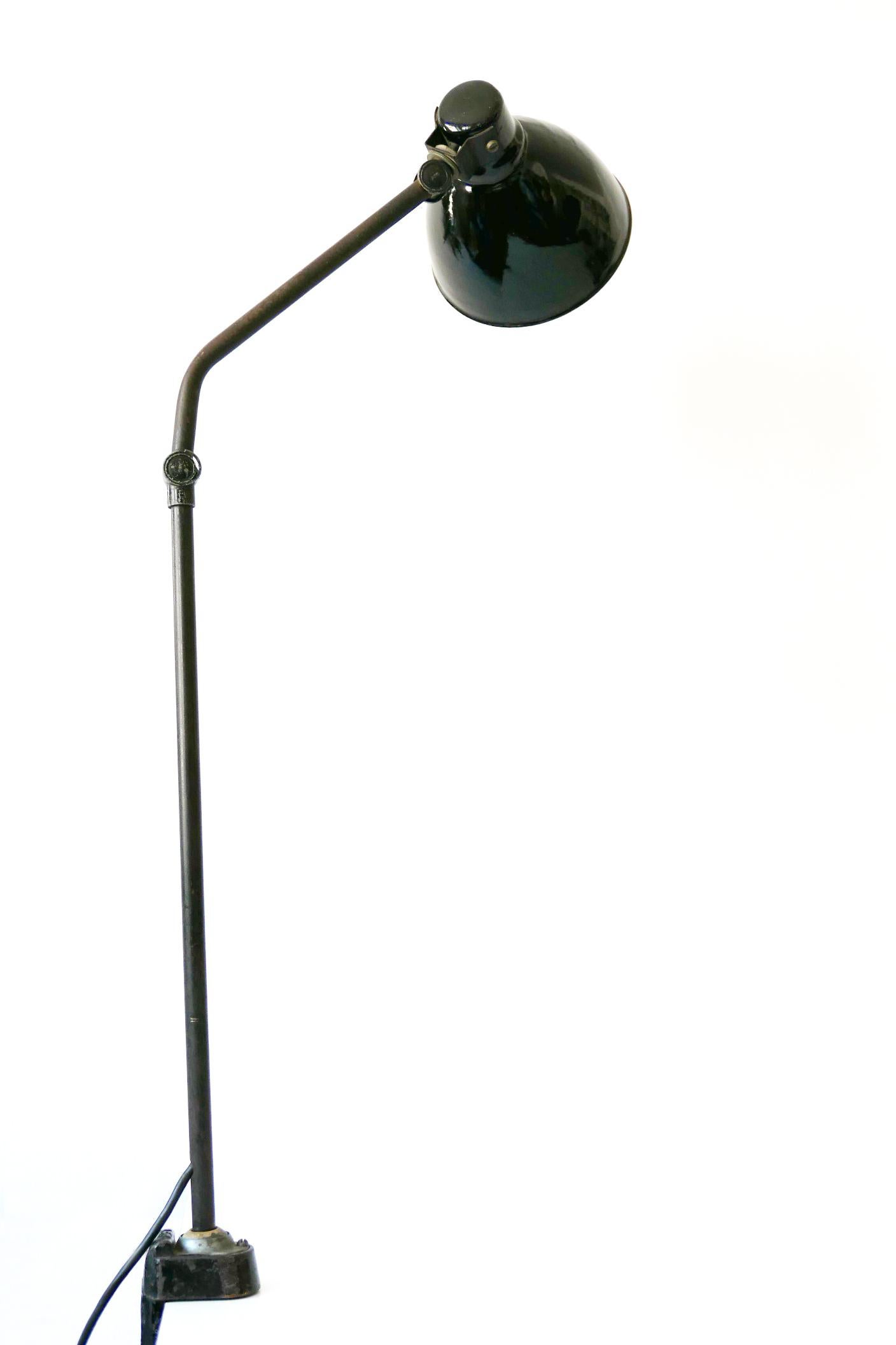 Bauhaus Task Lamp or Clamp Table Light by Peter Behrens for AEG 1920s, Germany In Good Condition In Munich, DE