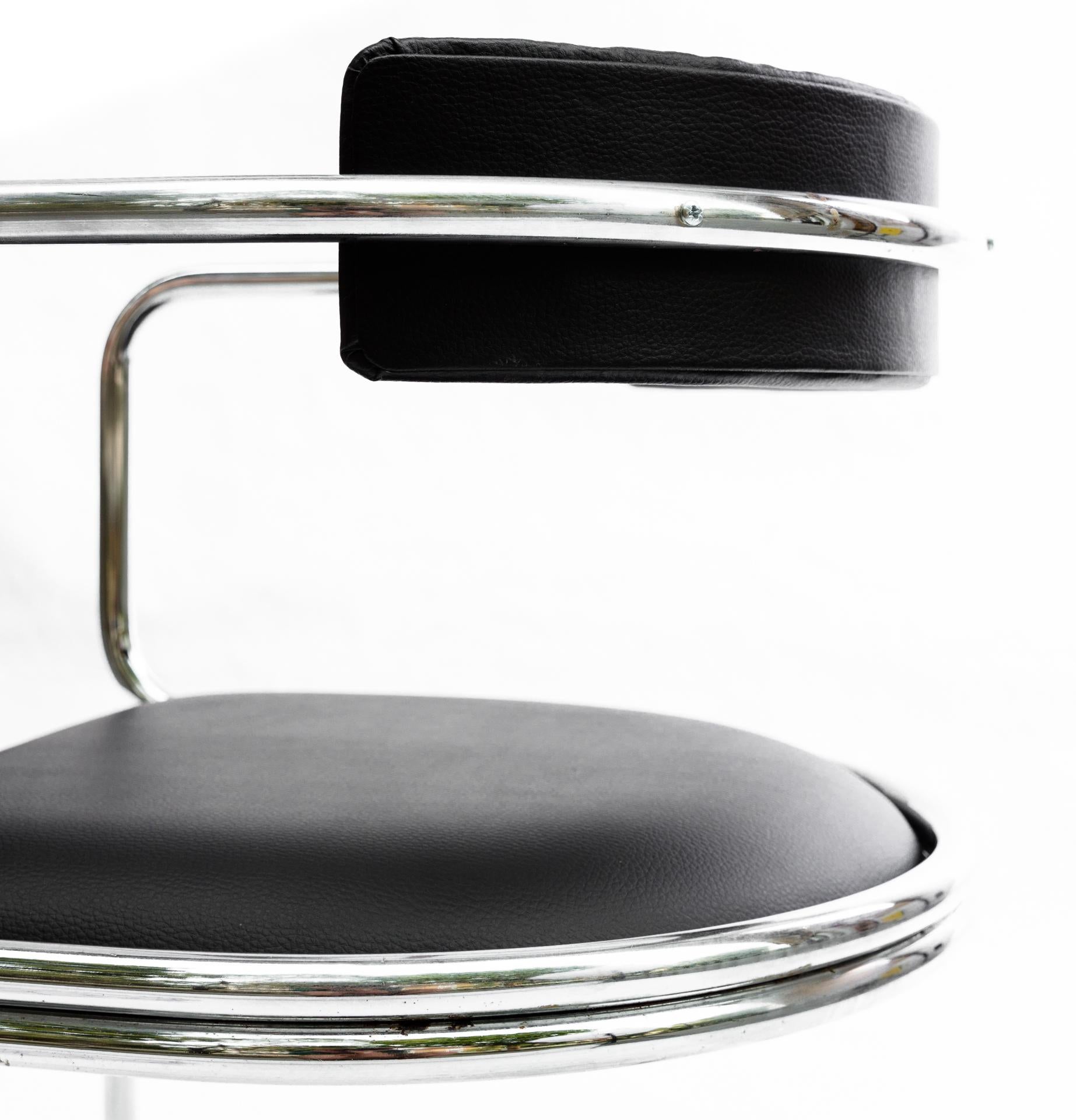 Bauhaus Tubular Armchair, Marcel Breuer Style, Chrome Metal, Leather, 1960s For Sale 6