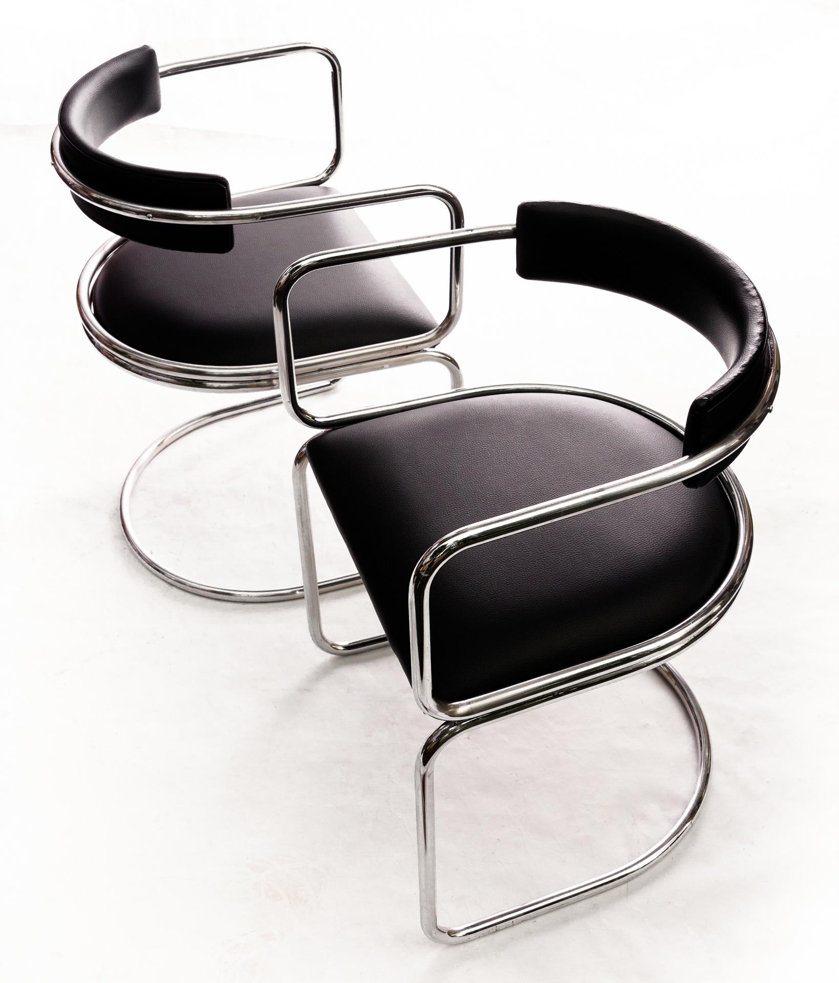 Mid-20th Century Bauhaus Tubular Armchair, Marcel Breuer Style, Chrome Metal, Leather, 1960s For Sale