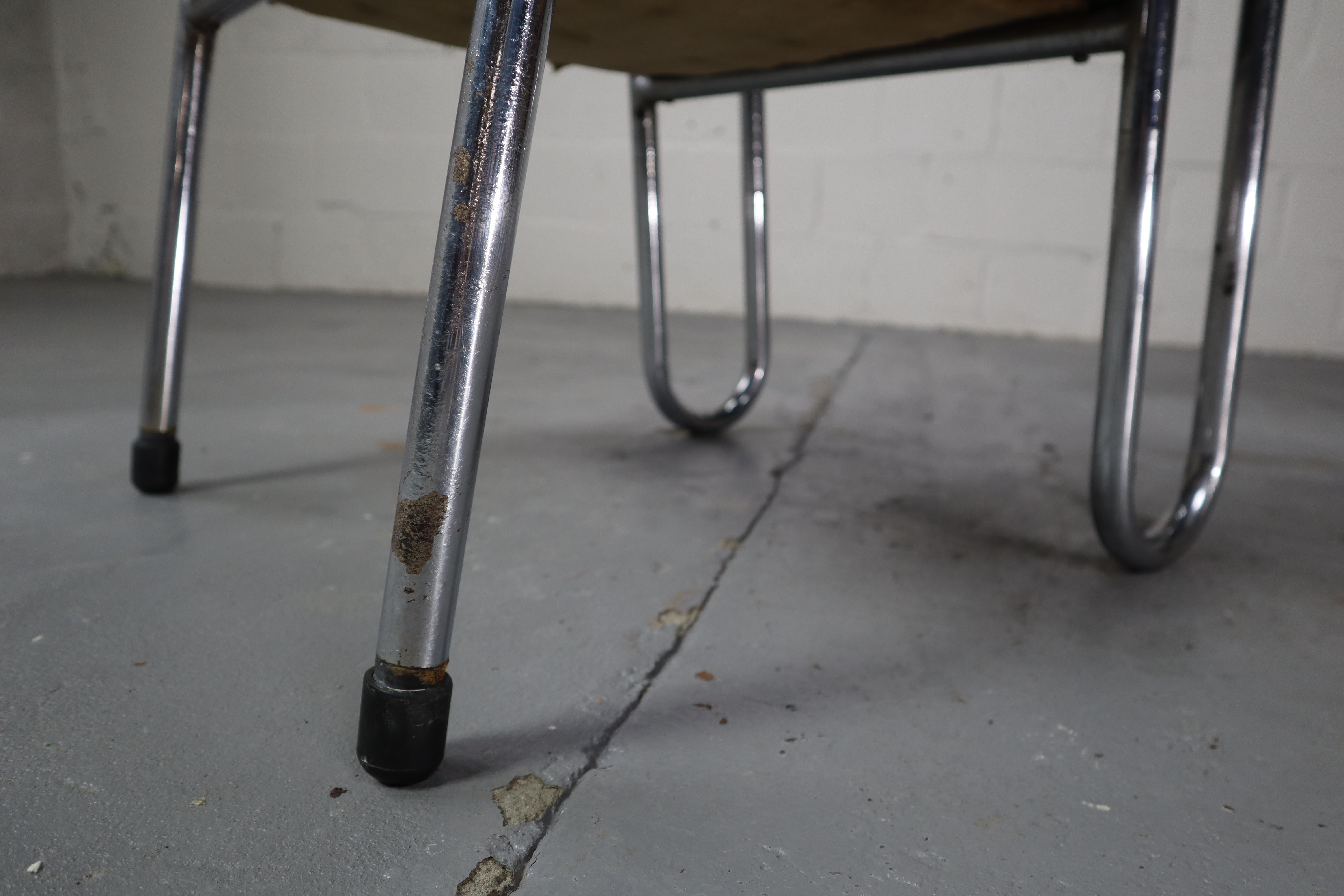 Bauhaus tubular cantilever chair, 1930's In Good Condition For Sale In Langemark-Poelkapelle, BE
