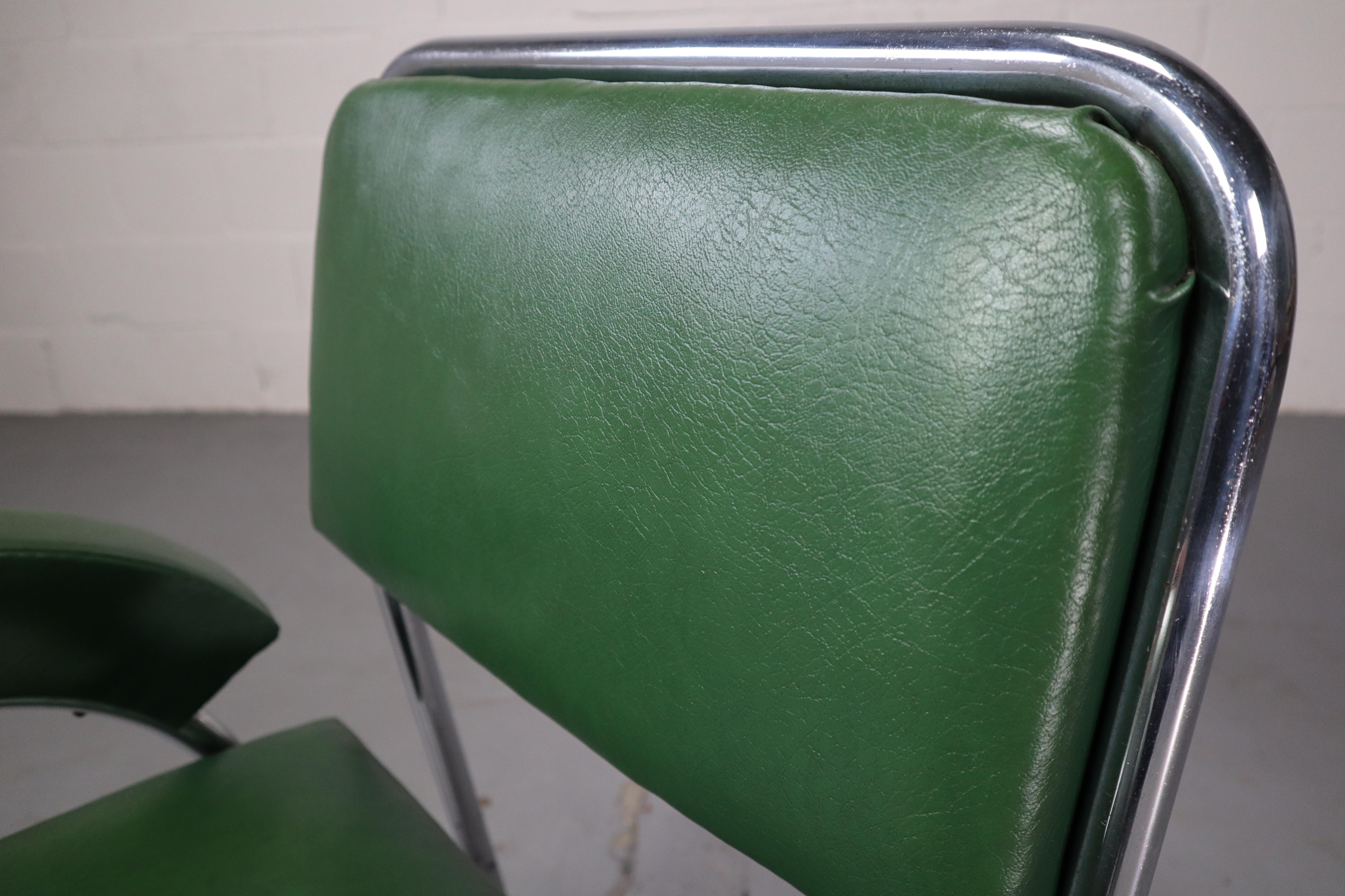 20th Century Bauhaus tubular cantilever chair, 1930's For Sale