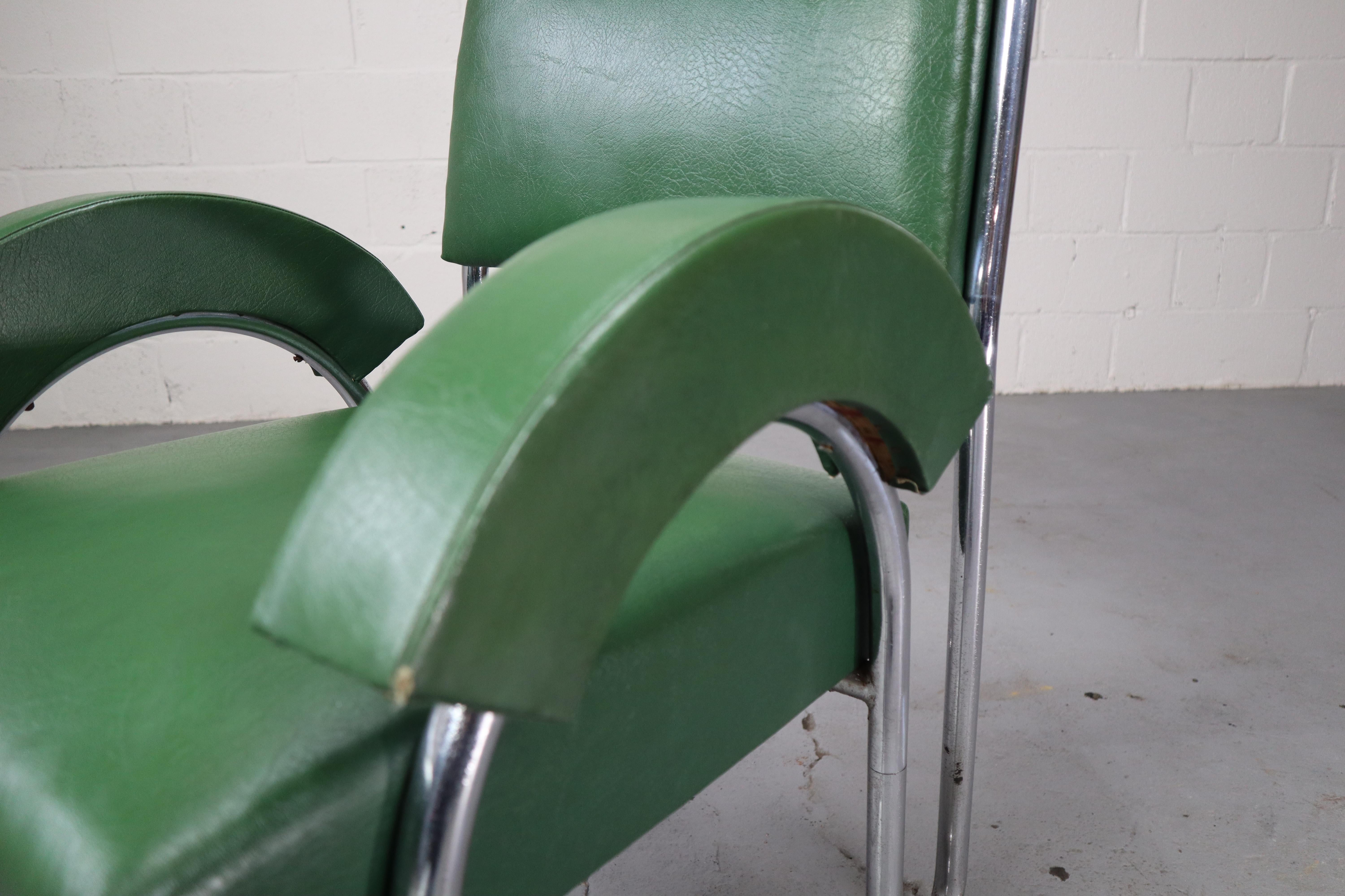 Faux Leather Bauhaus tubular cantilever chair, 1930's For Sale