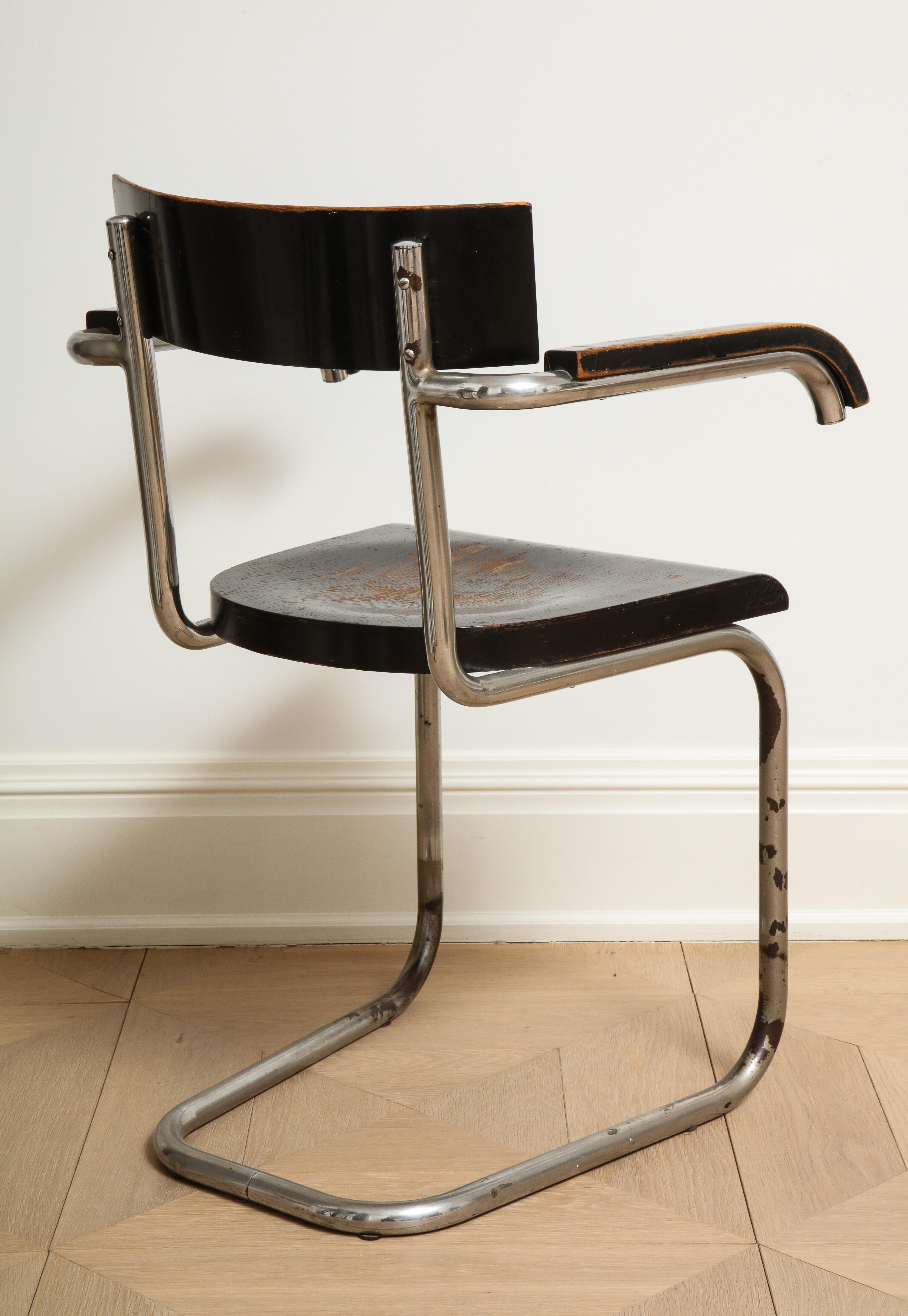 Mid-20th Century Bauhaus Tubular Chromed Steel and Beech Armchair by Mart Stam for Thonet For Sale