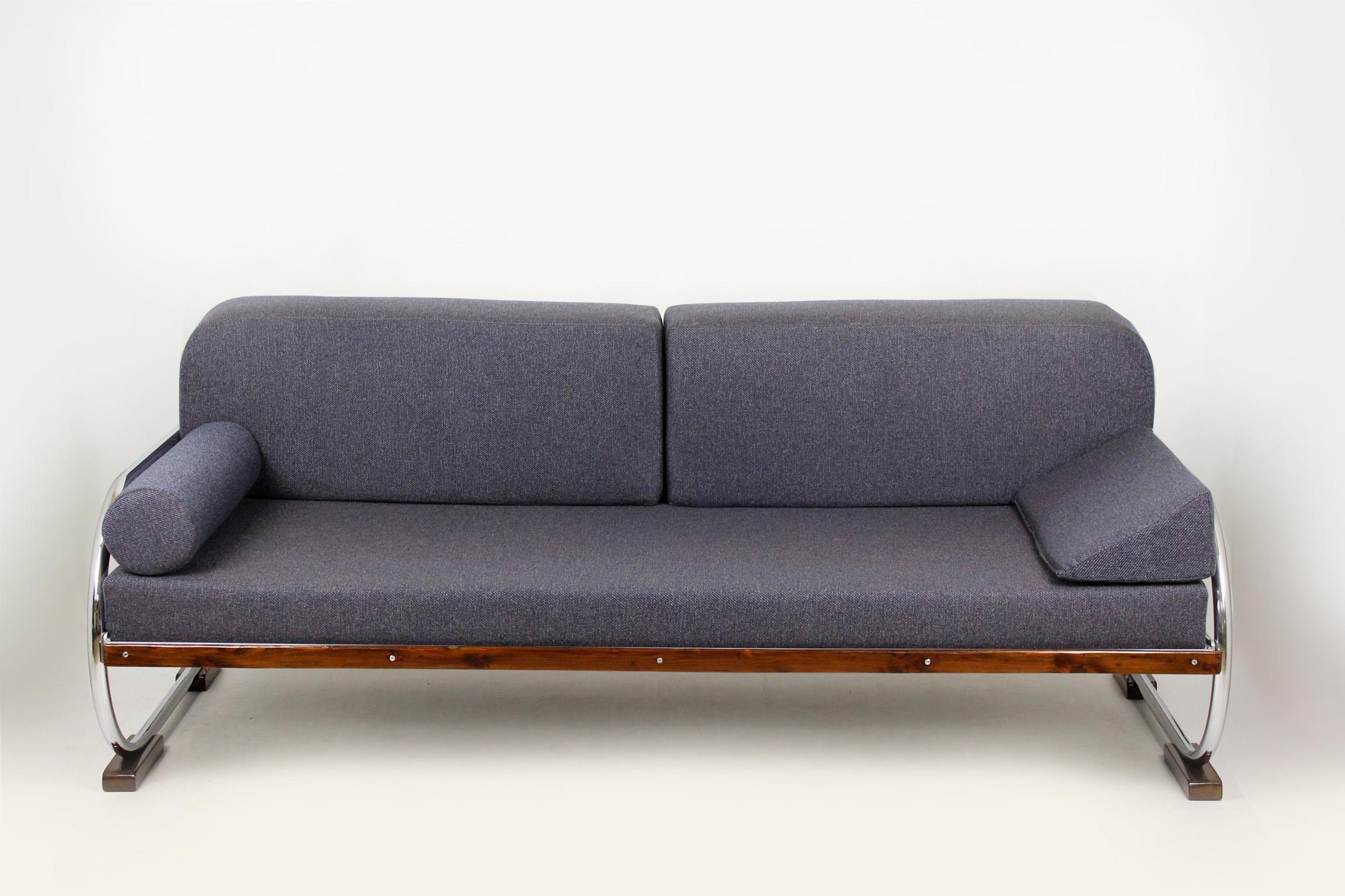 Mid-20th Century Bauhaus Tubular Chromed Steel Sofa from Hynek Gottwald, 1930s