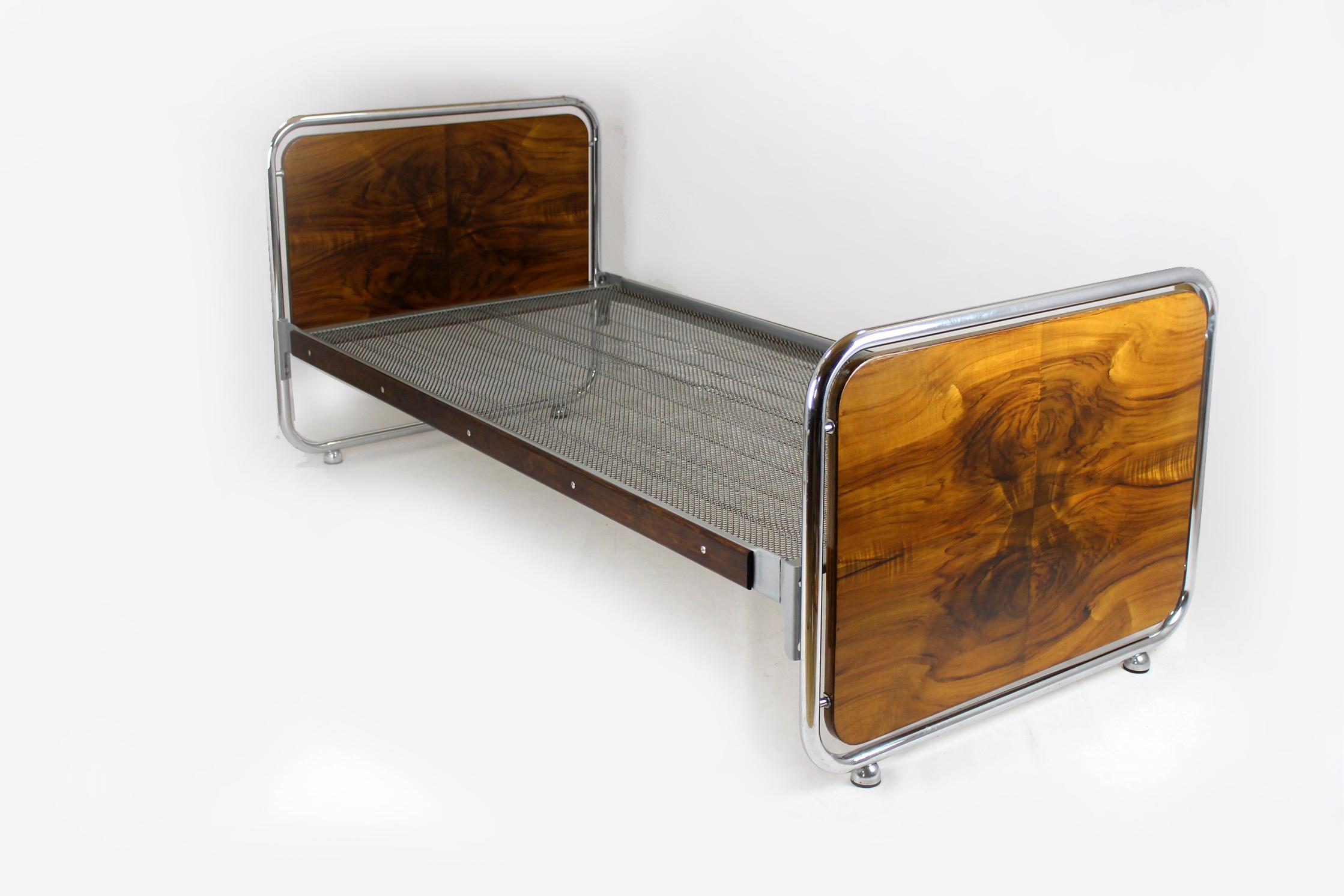 Bauhaus Tubular Steel Beds, 1940s, Set of 2 In Good Condition For Sale In Żory, PL