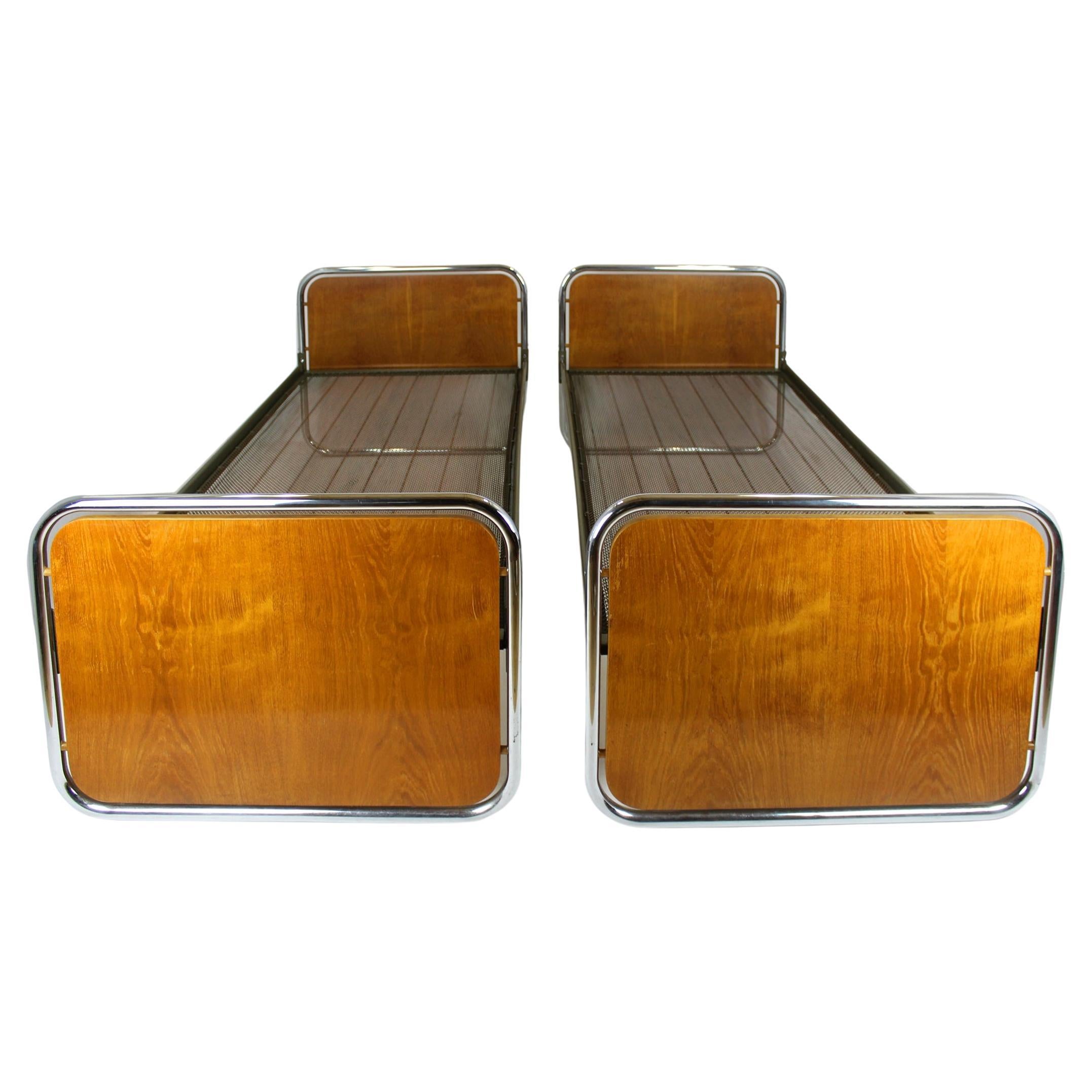 Lits en acier tubulaire Bauhaus, années 1940, lot de 2 en vente