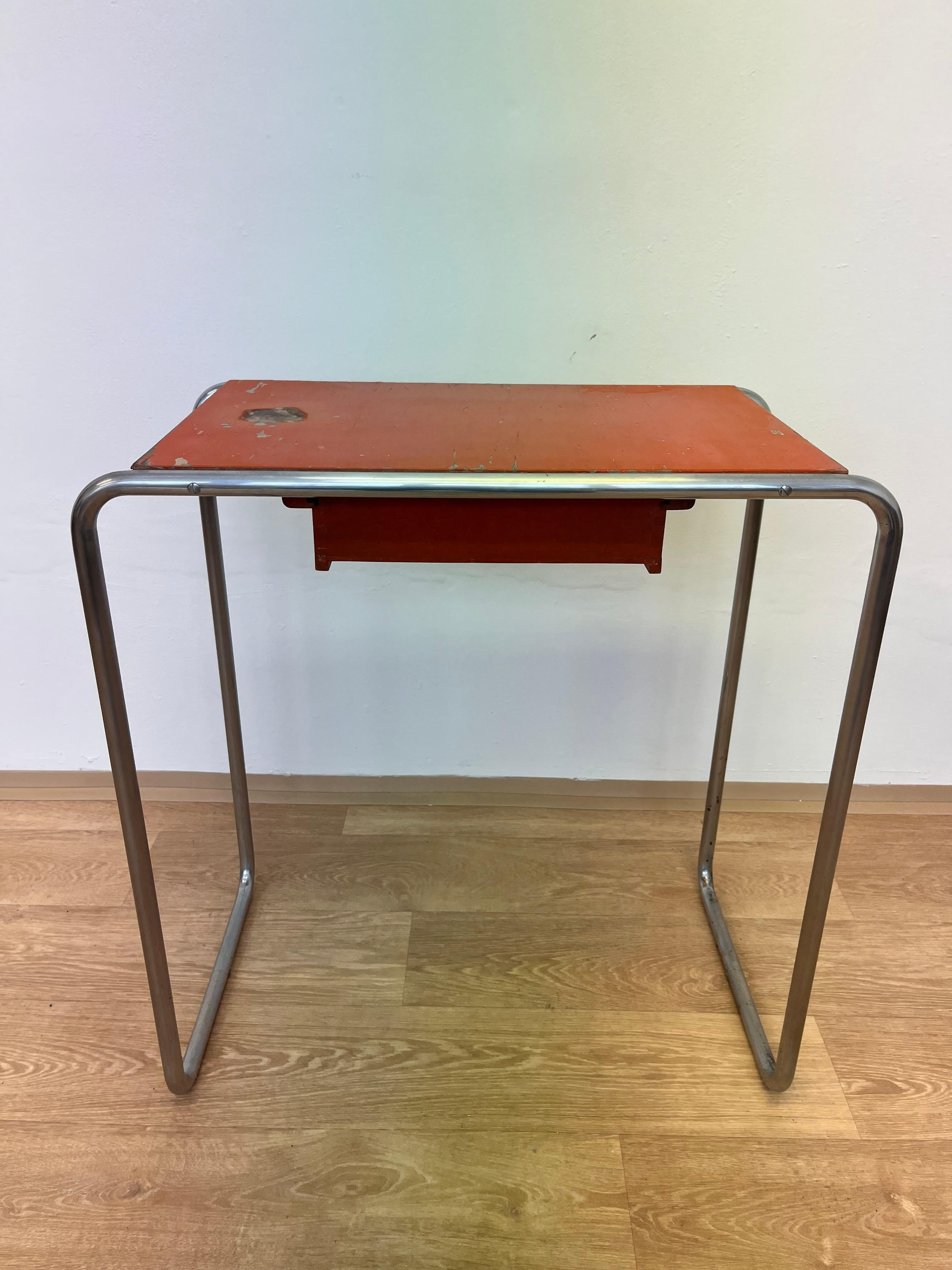 Bauhaus tubular steel Chrome Table model R12 by Robert Slezak - 1930s For Sale 1