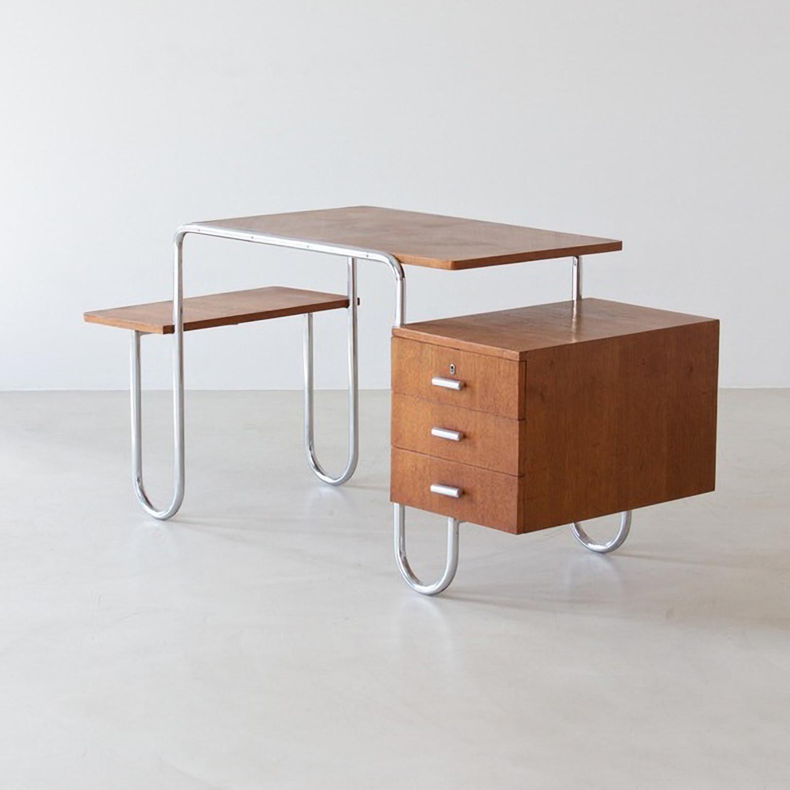 German Bauhaus Tubular Steel Desk by André Lurçat, Manufactured by Thonet, circa. 1935 For Sale