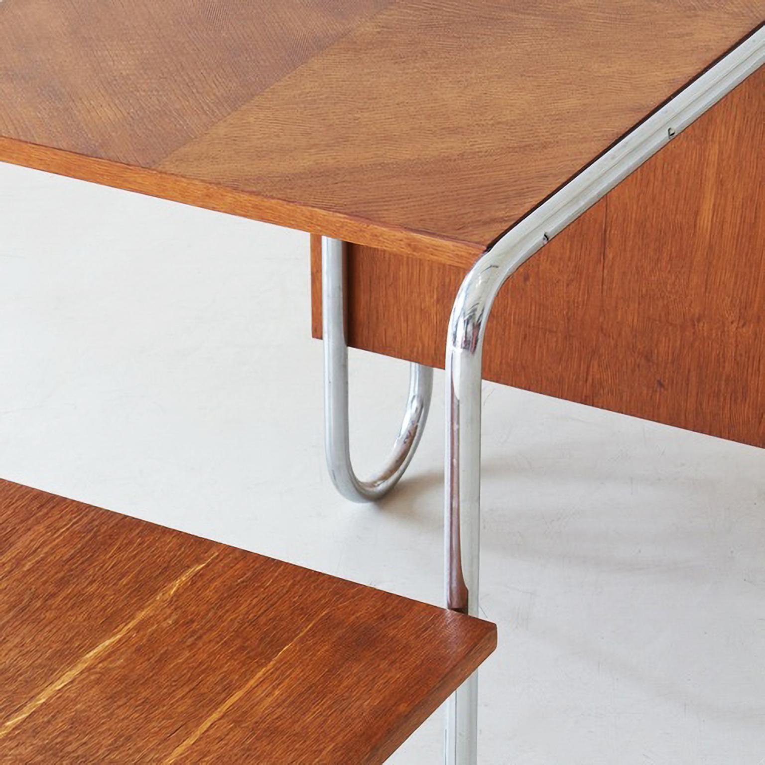 Bauhaus Tubular Steel Desk by André Lurçat, Manufactured by Thonet, circa. 1935 For Sale 1
