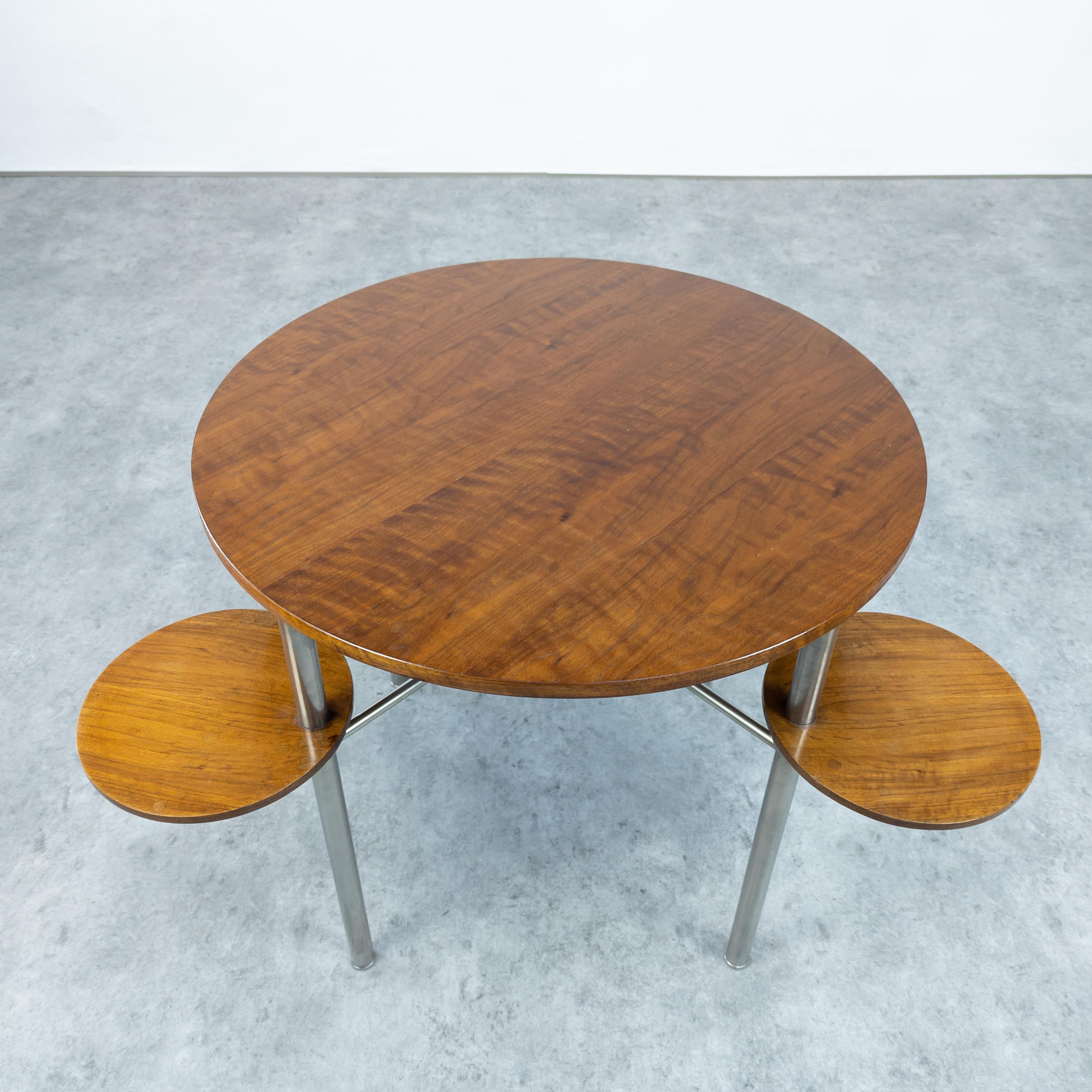Bauhaus-Spieltisch aus Stahlrohr von Jindřich Halabala  im Angebot 2