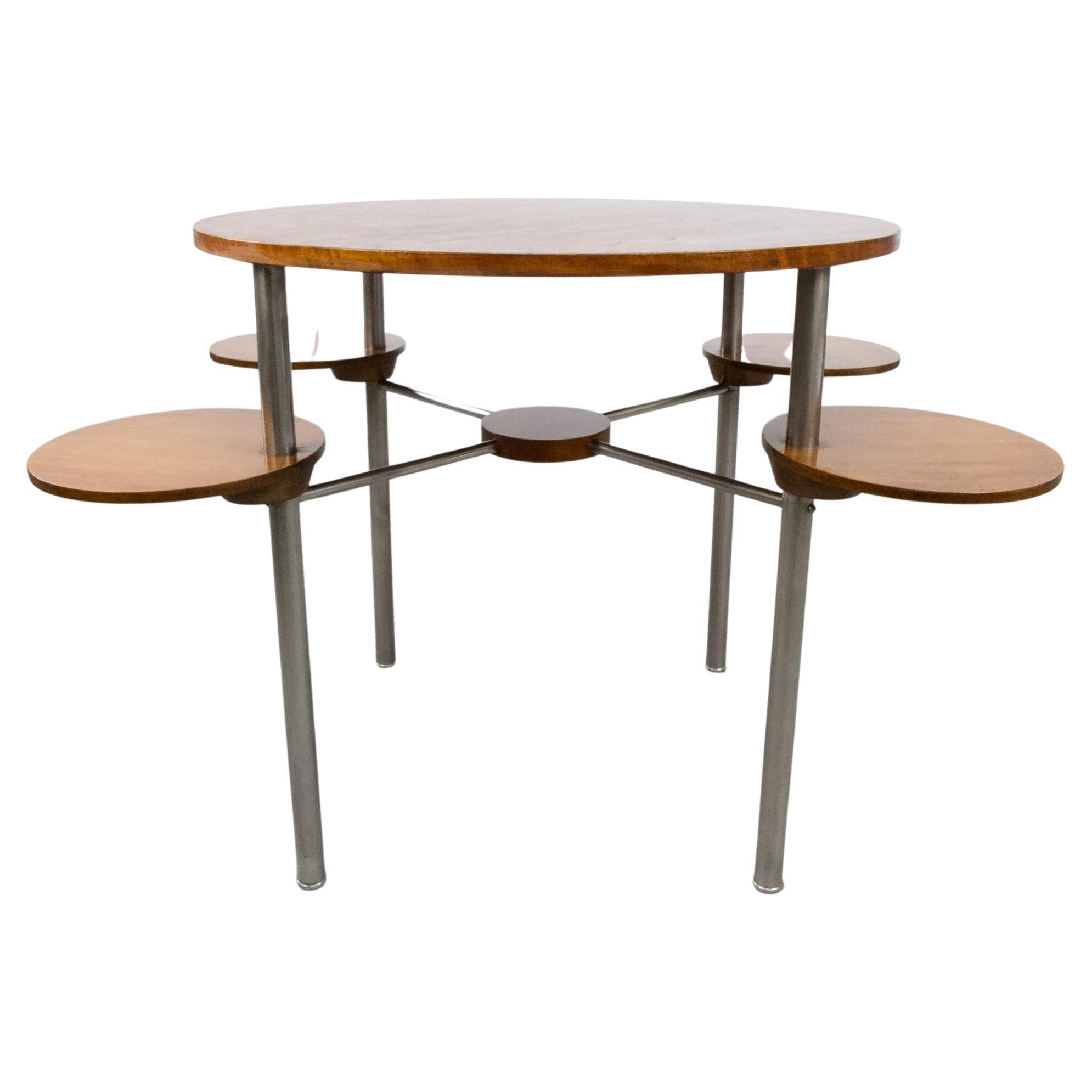 Bauhaus-Spieltisch aus Stahlrohr von Jindřich Halabala  im Angebot