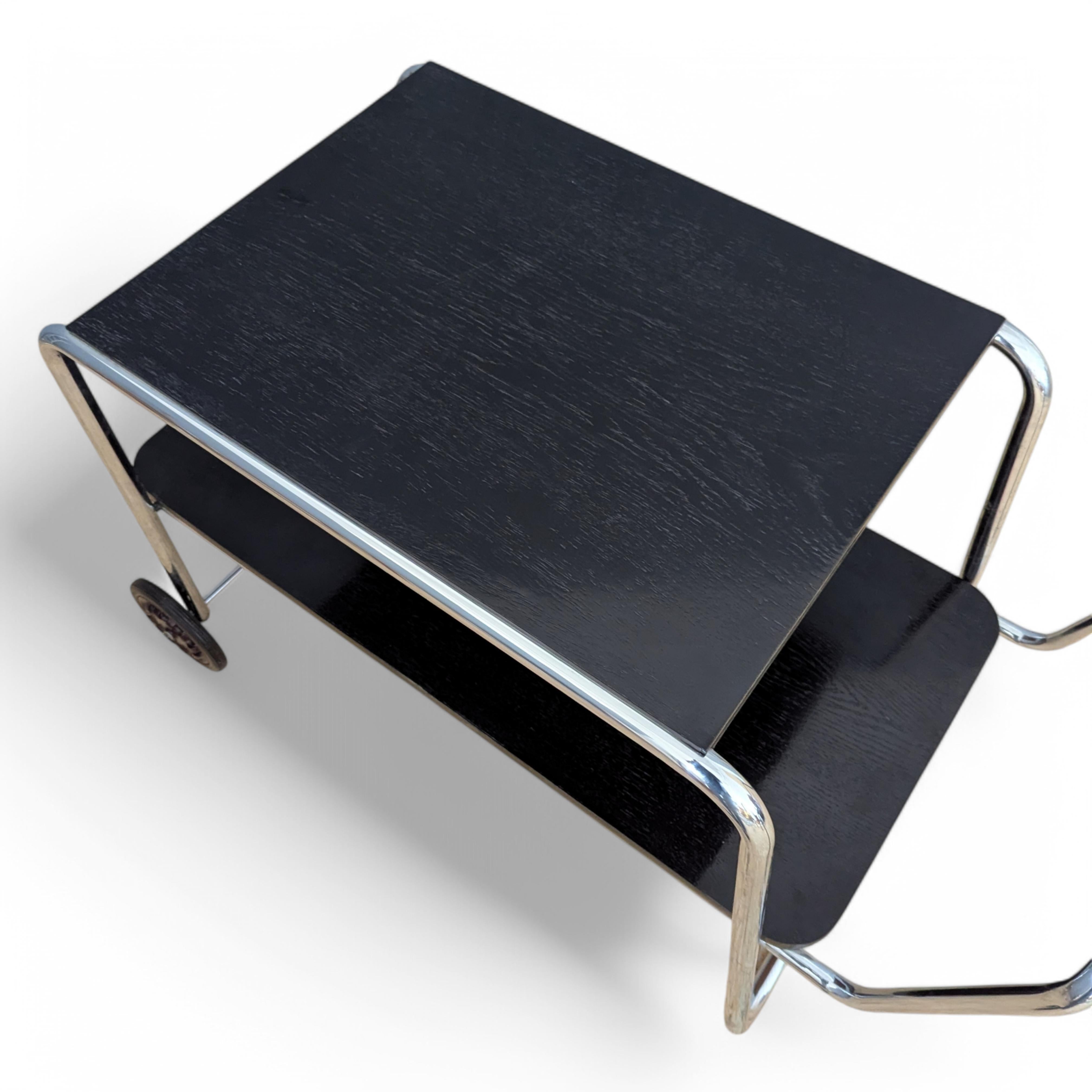 Chariot de service en acier tubulaire Bauhaus par Robert Steele, années 1930 en vente 4