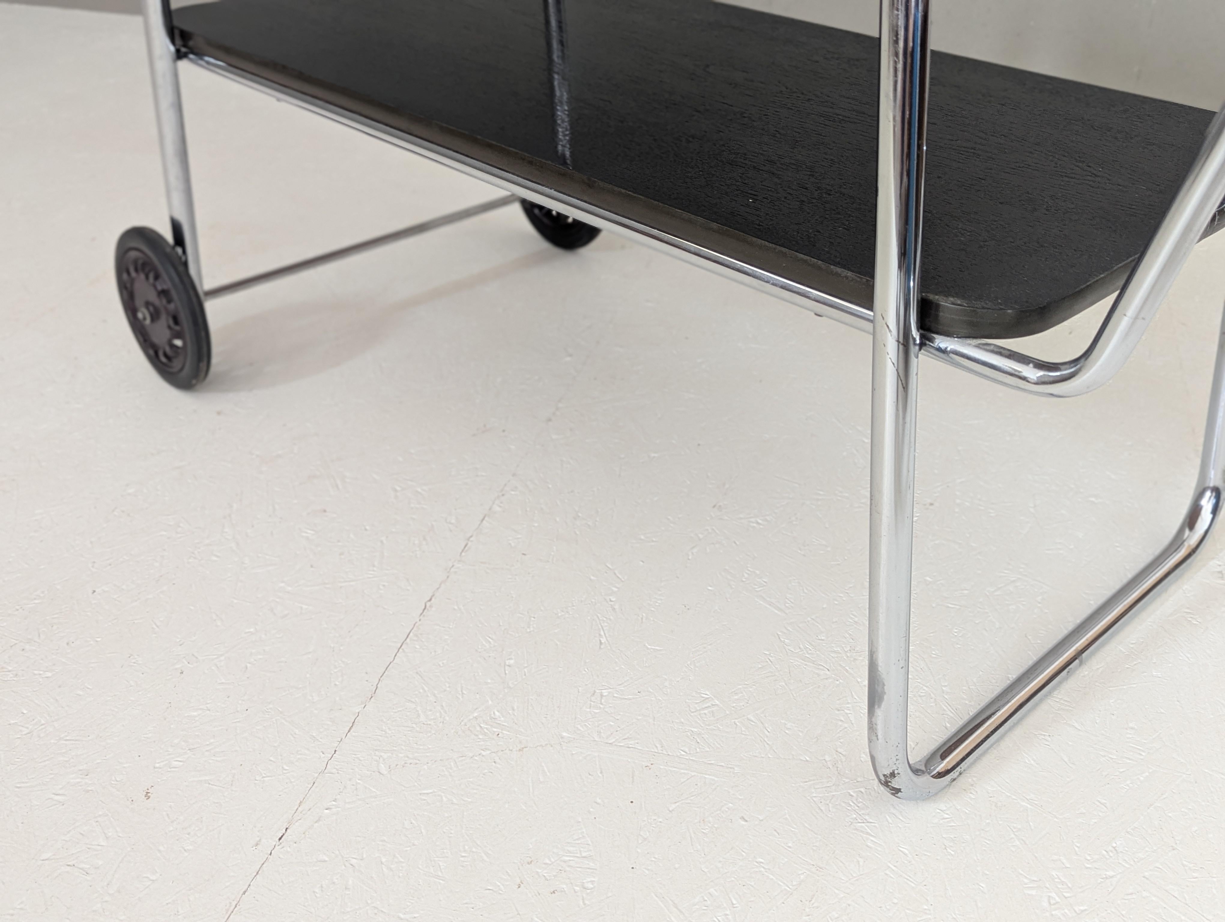 Chariot de service en acier tubulaire Bauhaus par Robert Steele, années 1930 en vente 4