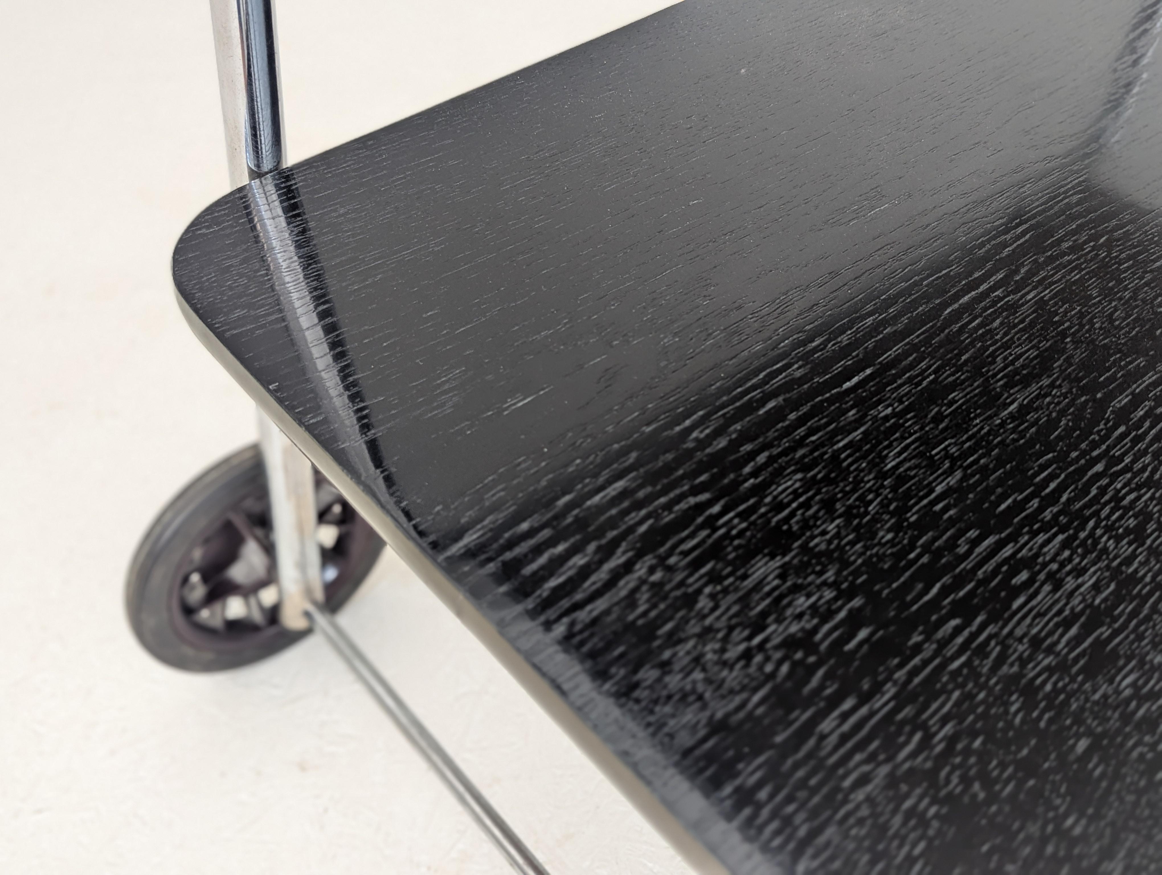 Chariot de service en acier tubulaire Bauhaus par Robert Steele, années 1930 en vente 9