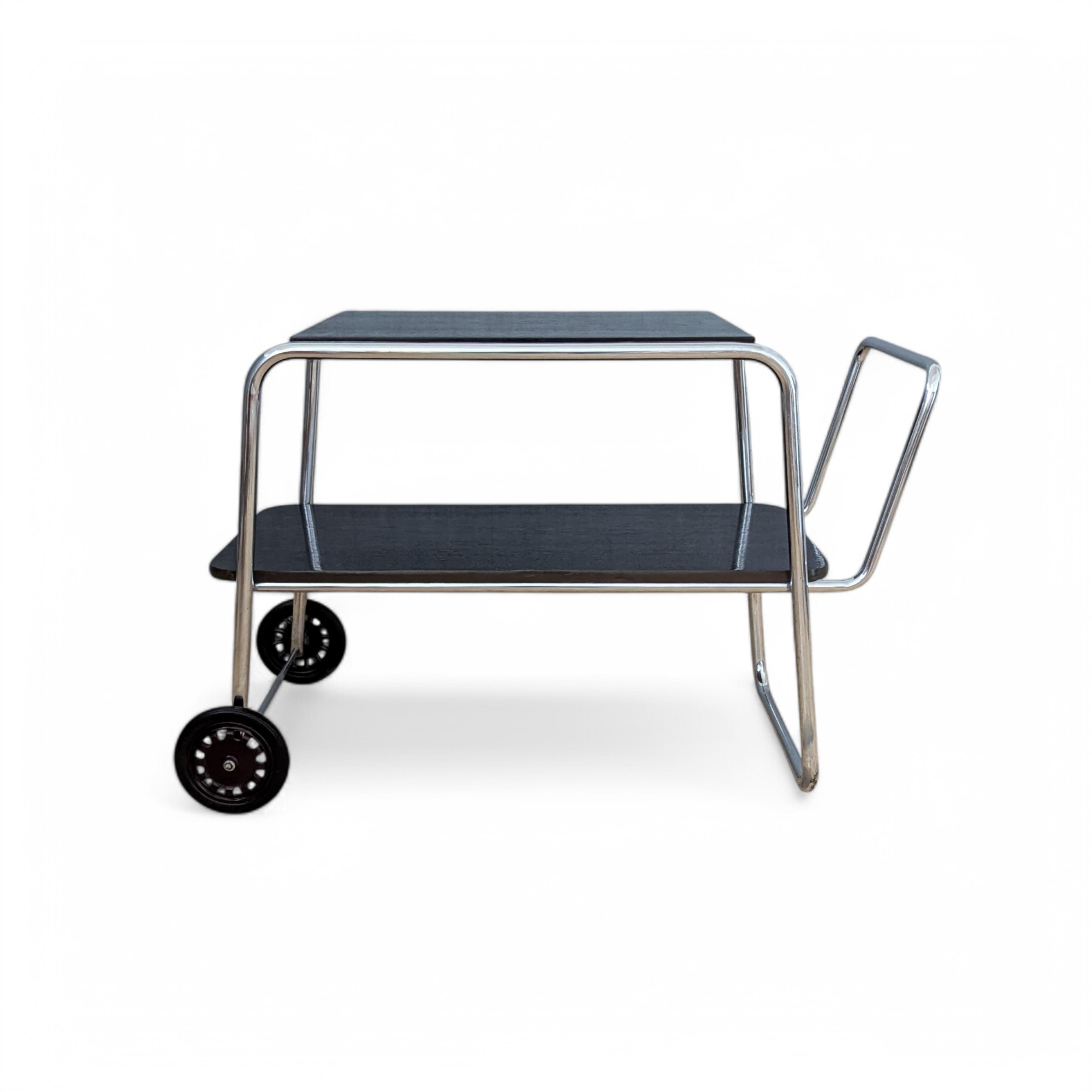 Chariot de service en acier tubulaire Bauhaus par Robert Steele, années 1930 en vente 13