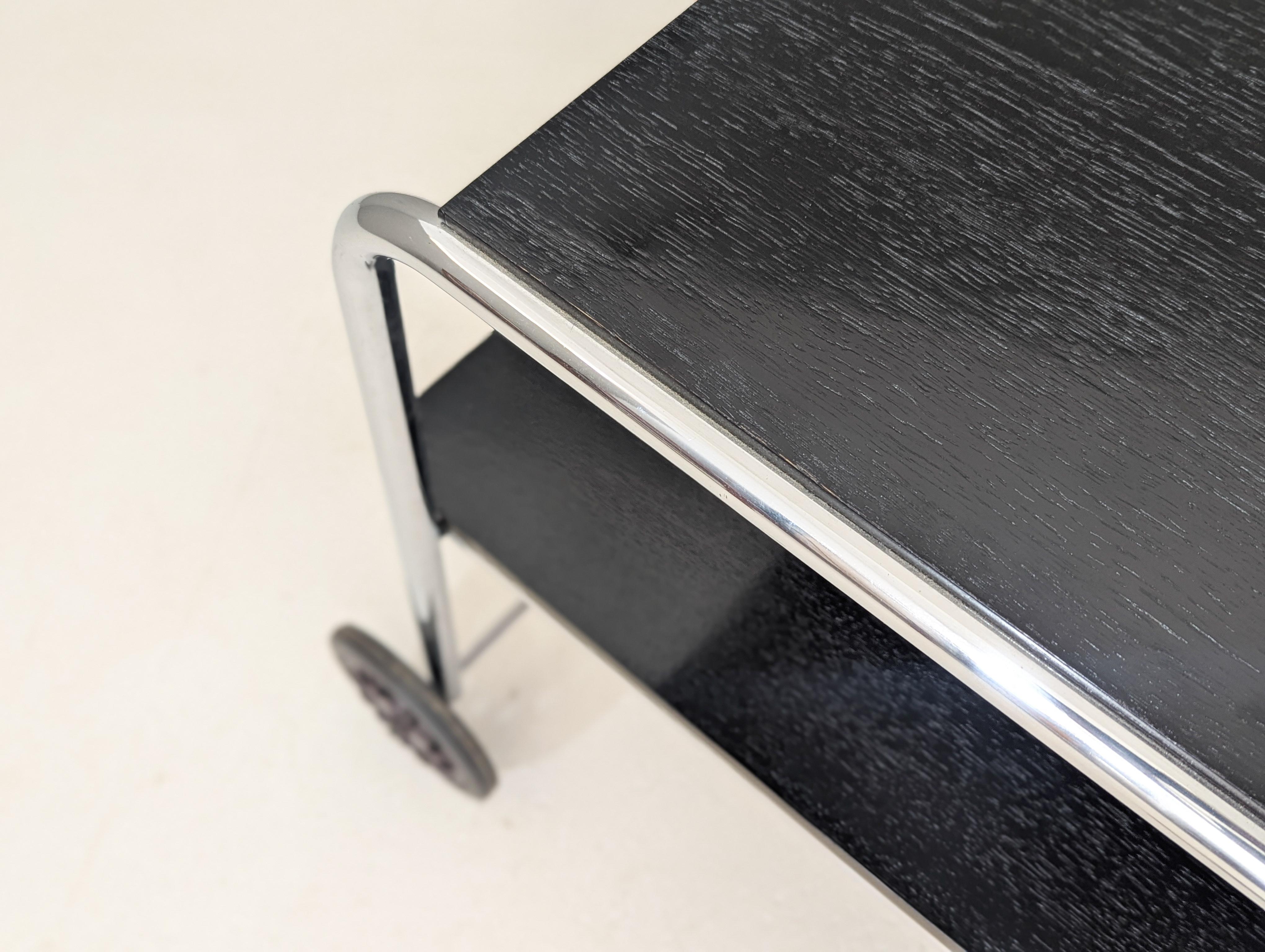 Chariot de service en acier tubulaire Bauhaus par Robert Steele, années 1930 en vente 2