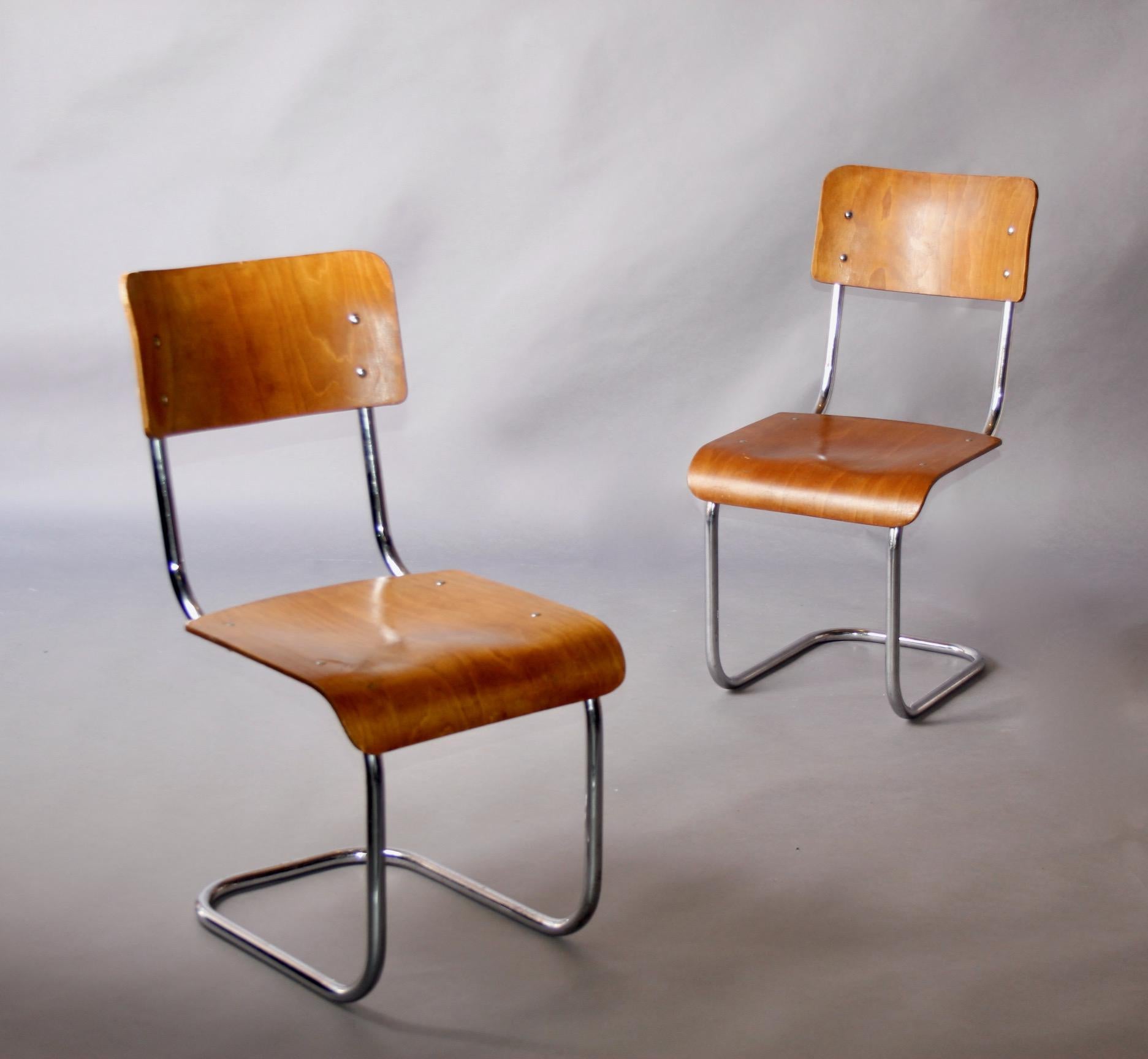 Ensemble de 8 chaises Bauhaus en acier tubulaire en vente 9