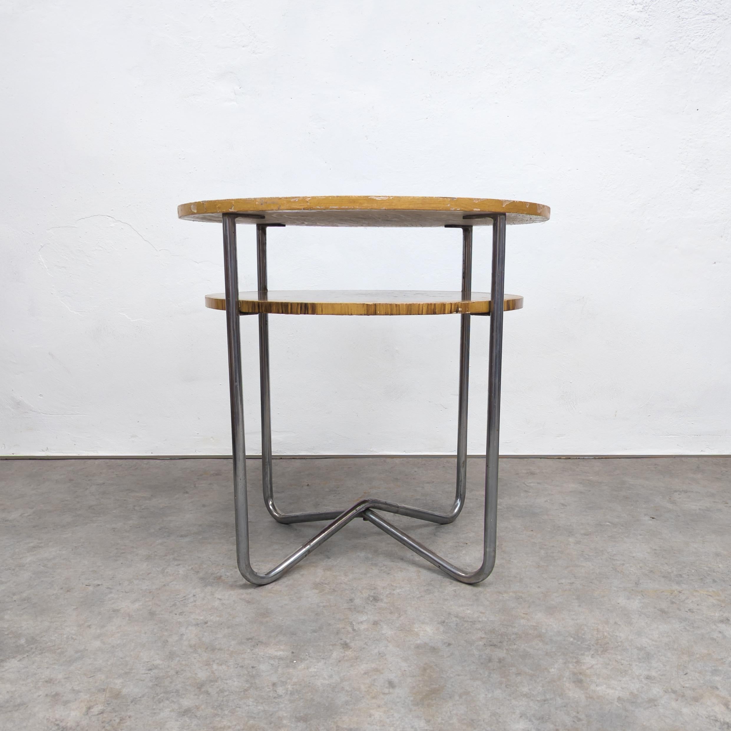 Bauhaus-Beistelltisch aus Stahlrohr von Hynek Gottwald, 1930er Jahre (Tschechisch) im Angebot