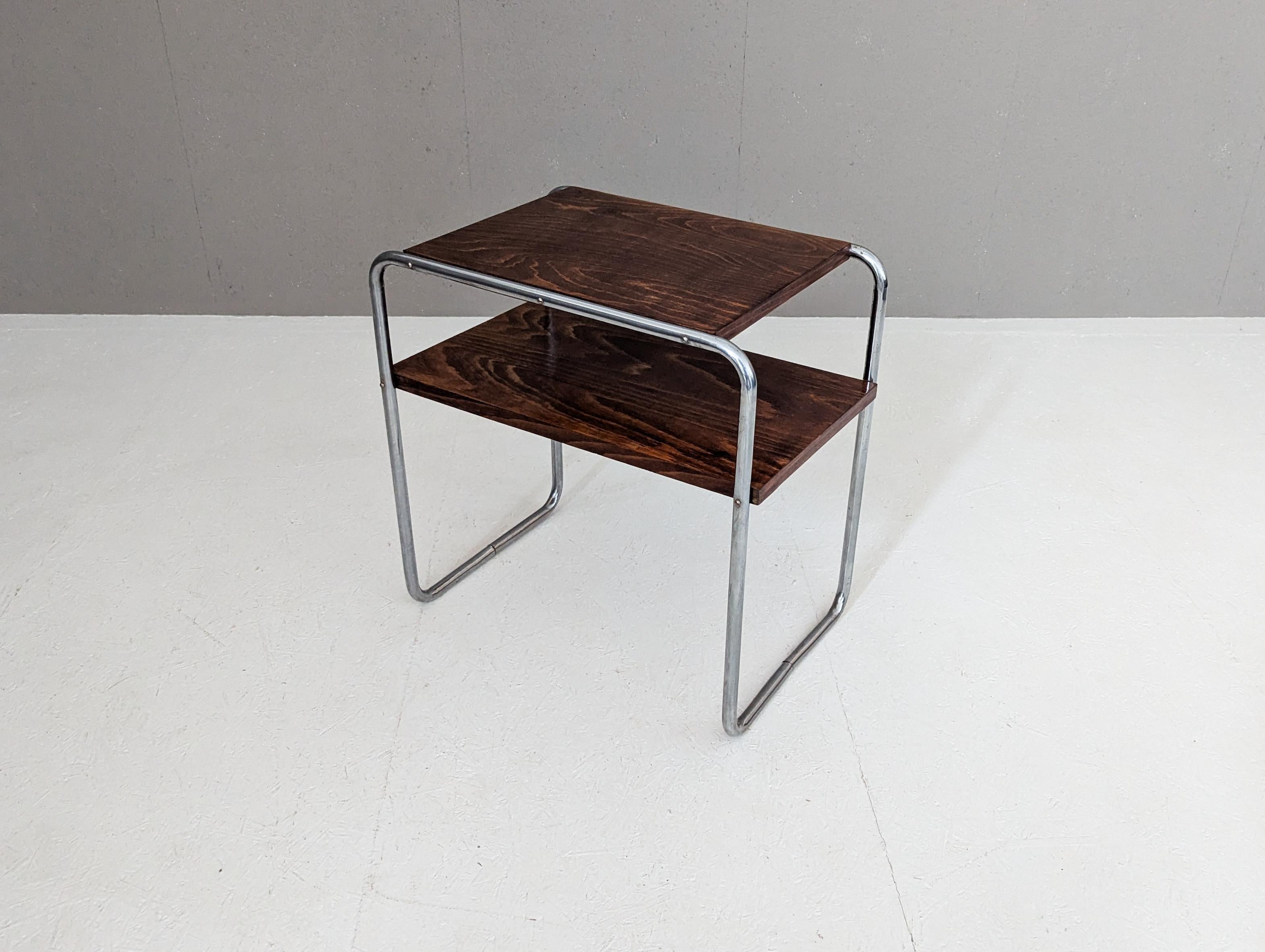 Table d'appoint en tube d'acier Bauhaus, modèle B 12, par Marcel Breuer, années 1930. Bon état - En vente à PRAHA 5, CZ