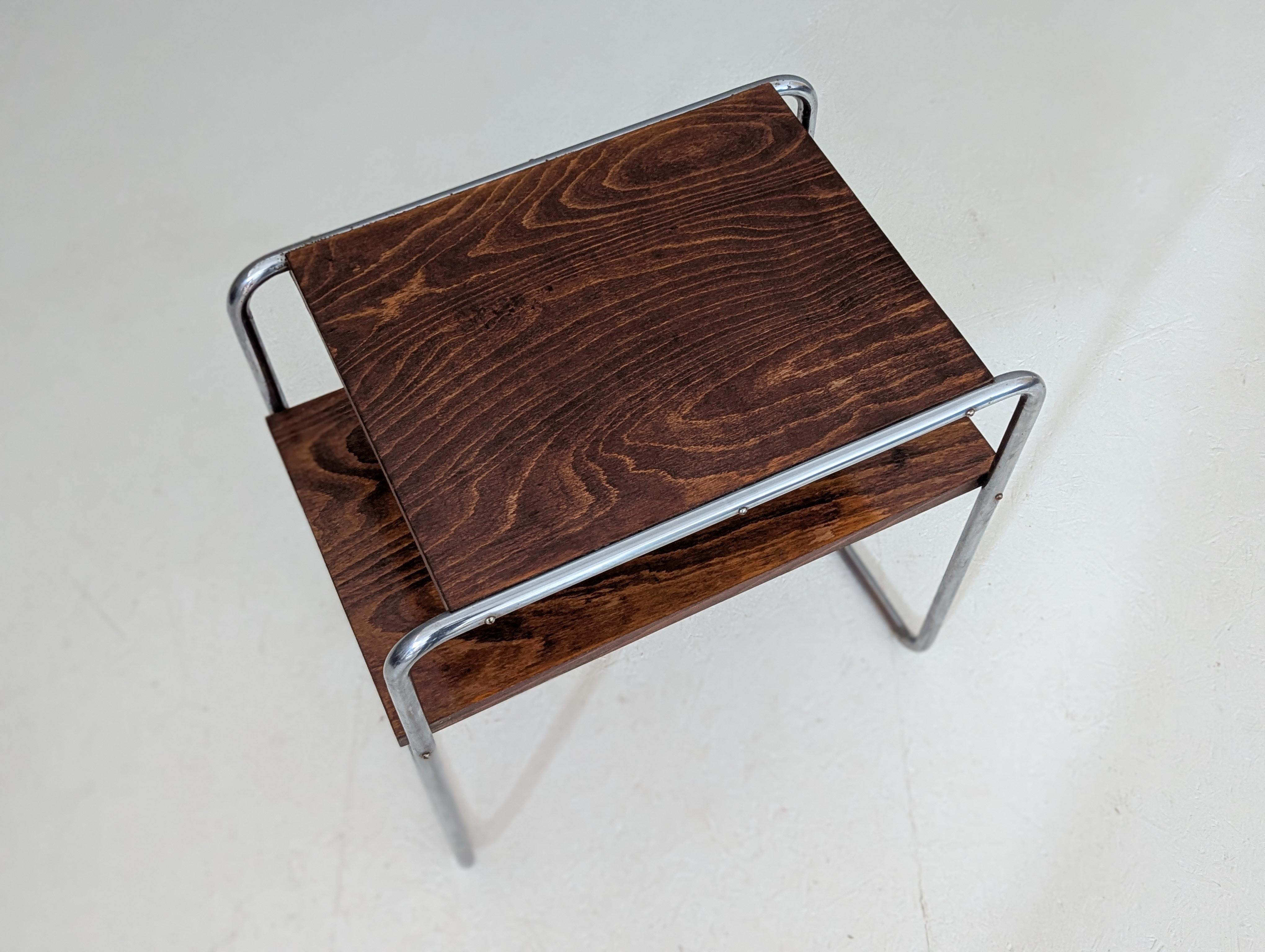 Table d'appoint en tube d'acier Bauhaus, modèle B 12, par Marcel Breuer, années 1930. en vente 2