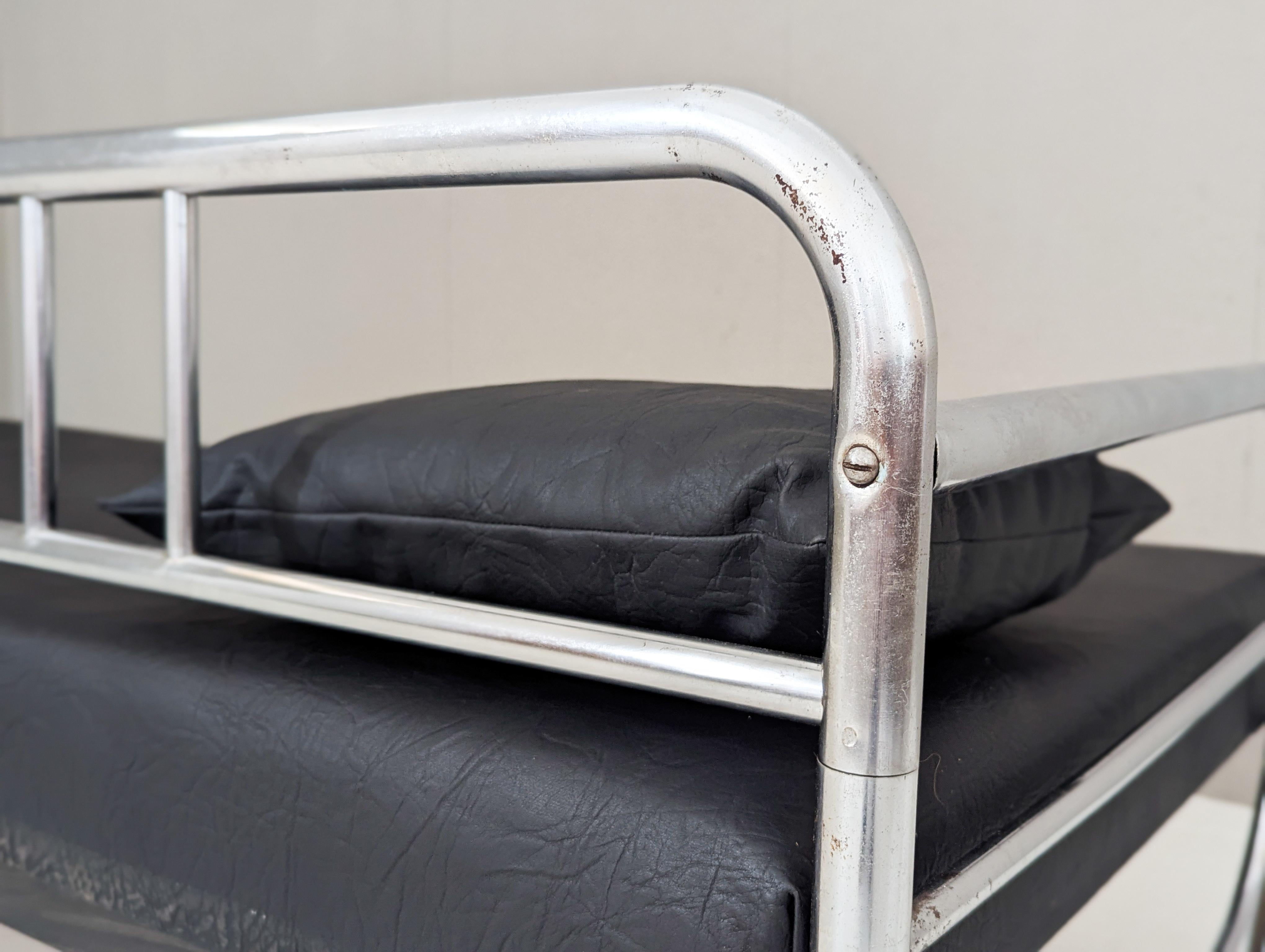 Canapé en acier tubulaire Bauhaus par Hynek Gottwald, années 1930 : en vente 9