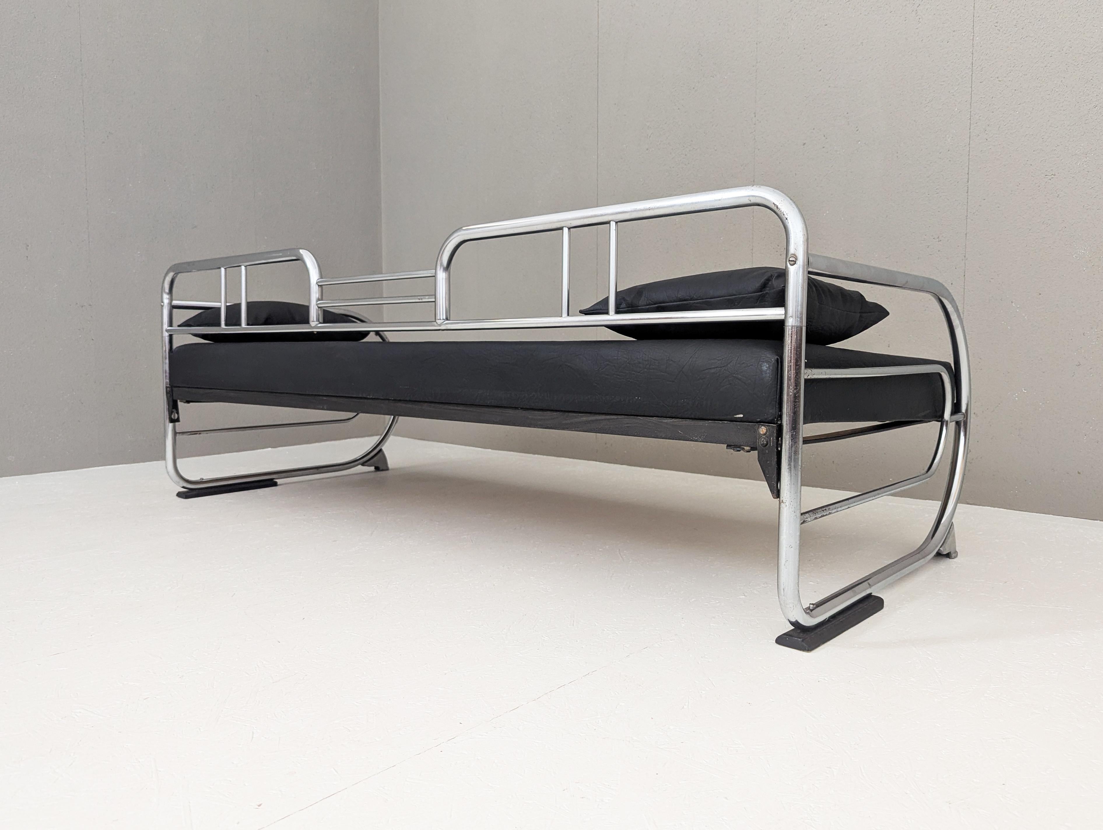 Canapé en acier tubulaire Bauhaus par Hynek Gottwald, années 1930 : en vente 1