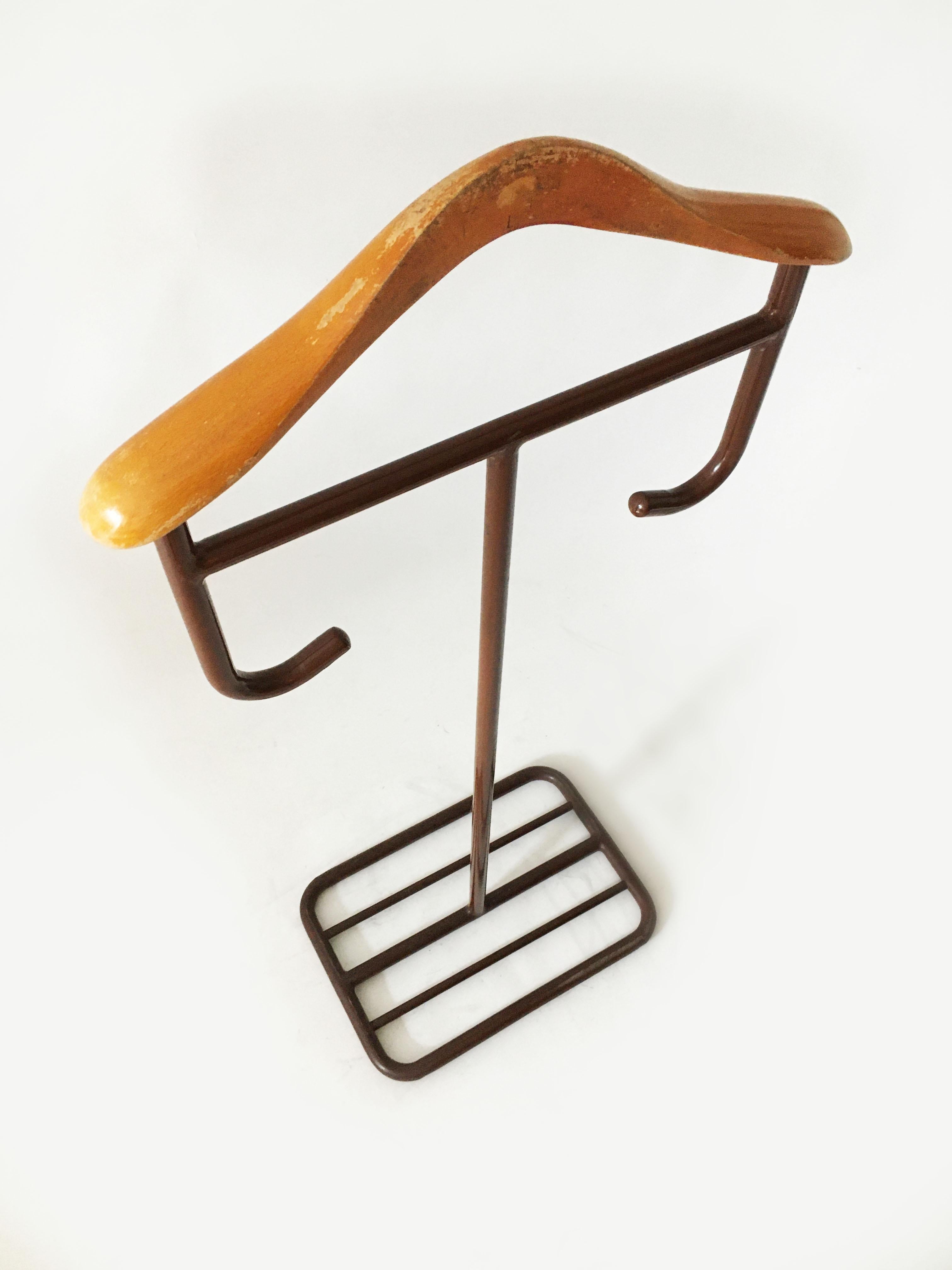 Bauhaus Tubular Steel Vintage Valet Stand 'Model No. I' Germany, 1930s In Good Condition For Sale In Vienna, AT