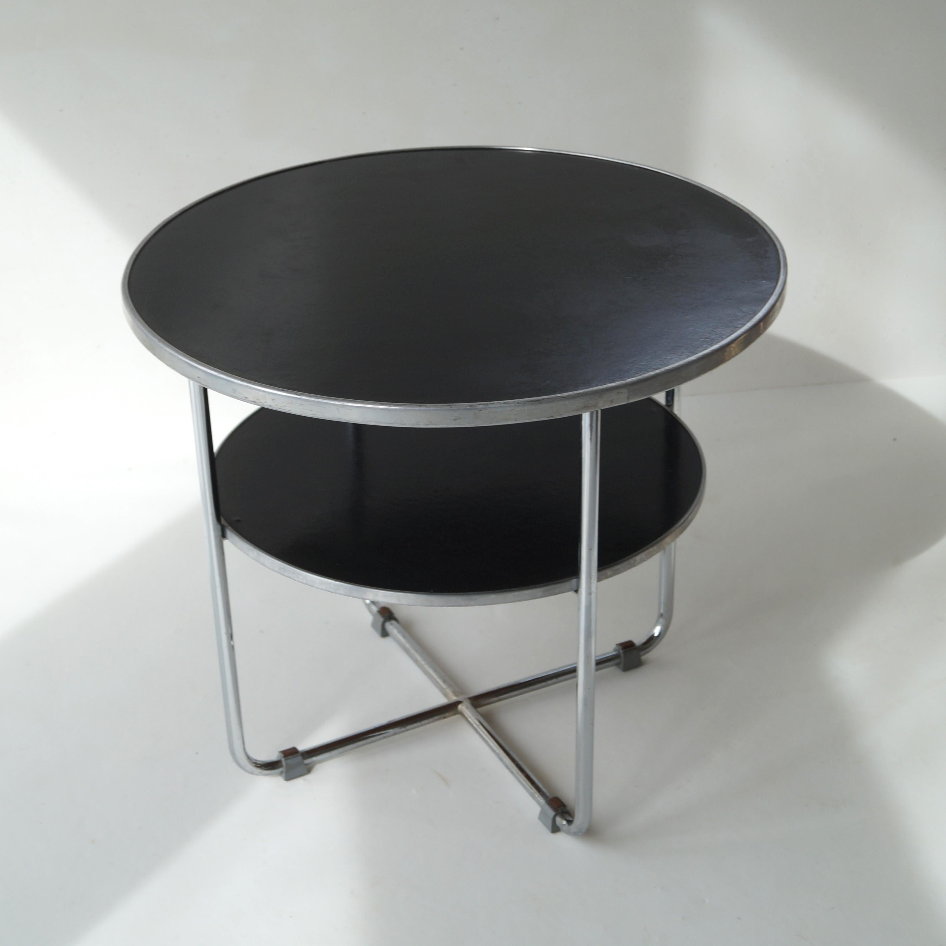 Bauhaus two tiered coffee table model 503, W.H.Gispen, 1930s In Good Condition For Sale In EVERDINGEN, NL