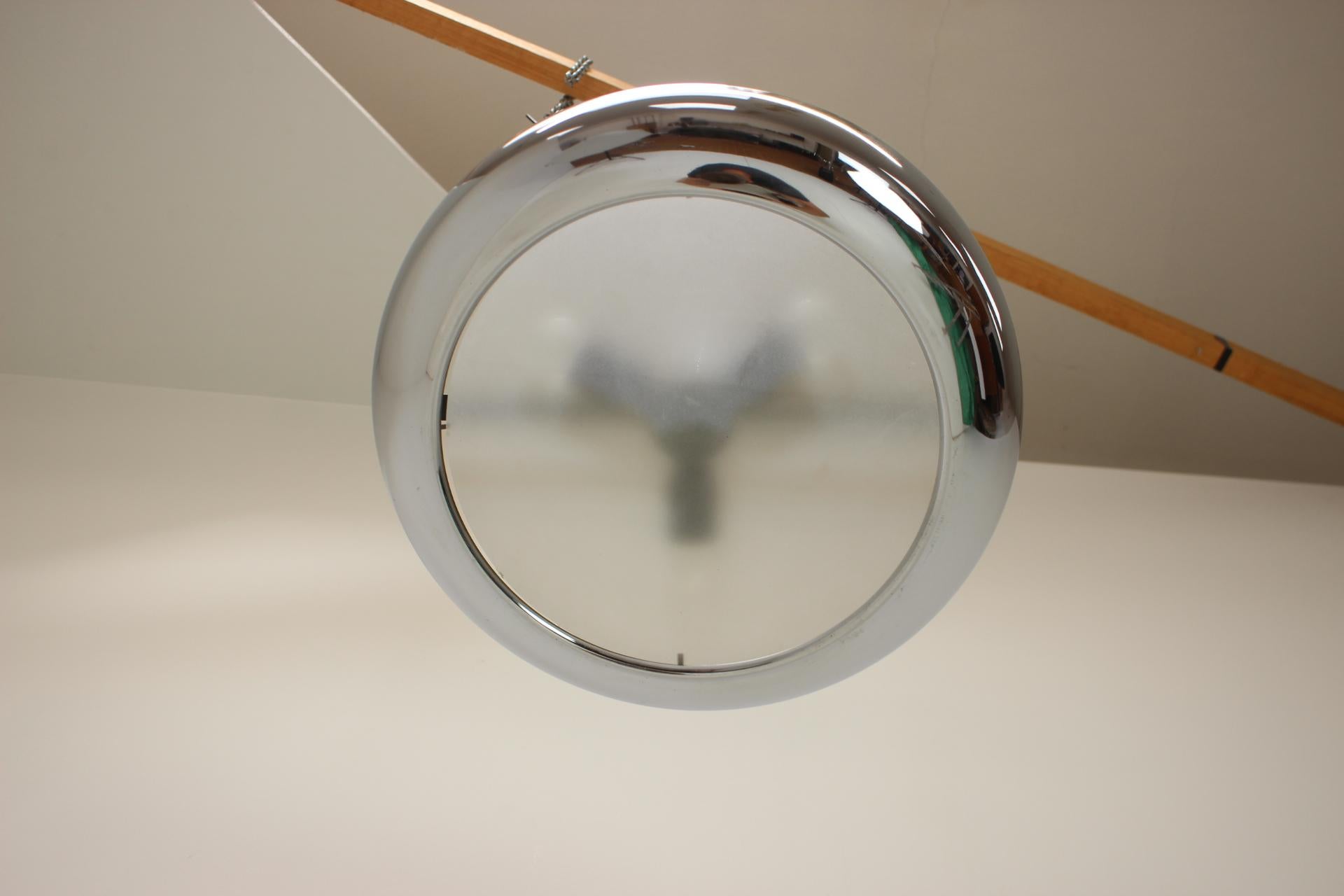 Bauhaus UFO Pendant by Josef Hurka for Napako, 1940s In Good Condition For Sale In Praha, CZ