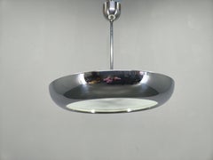 Lampe pendante ovni Bauhaus par Josef Hurka pour Napako, années 1930