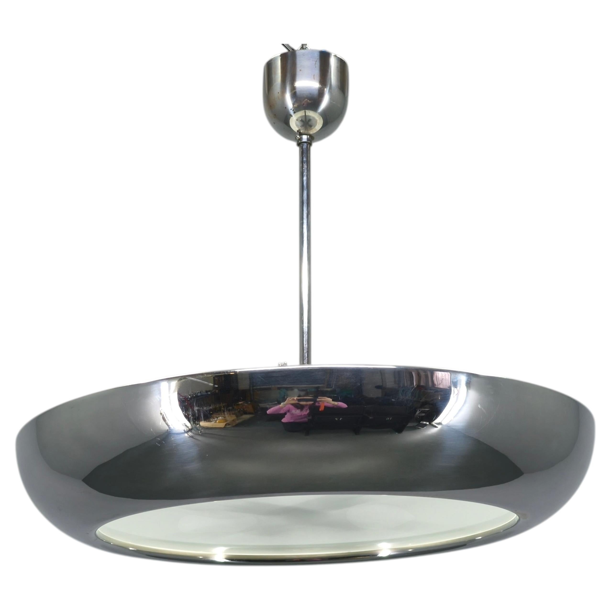 Lampe pendante ovni Bauhaus par Josef Hurka pour Napako, années 1930