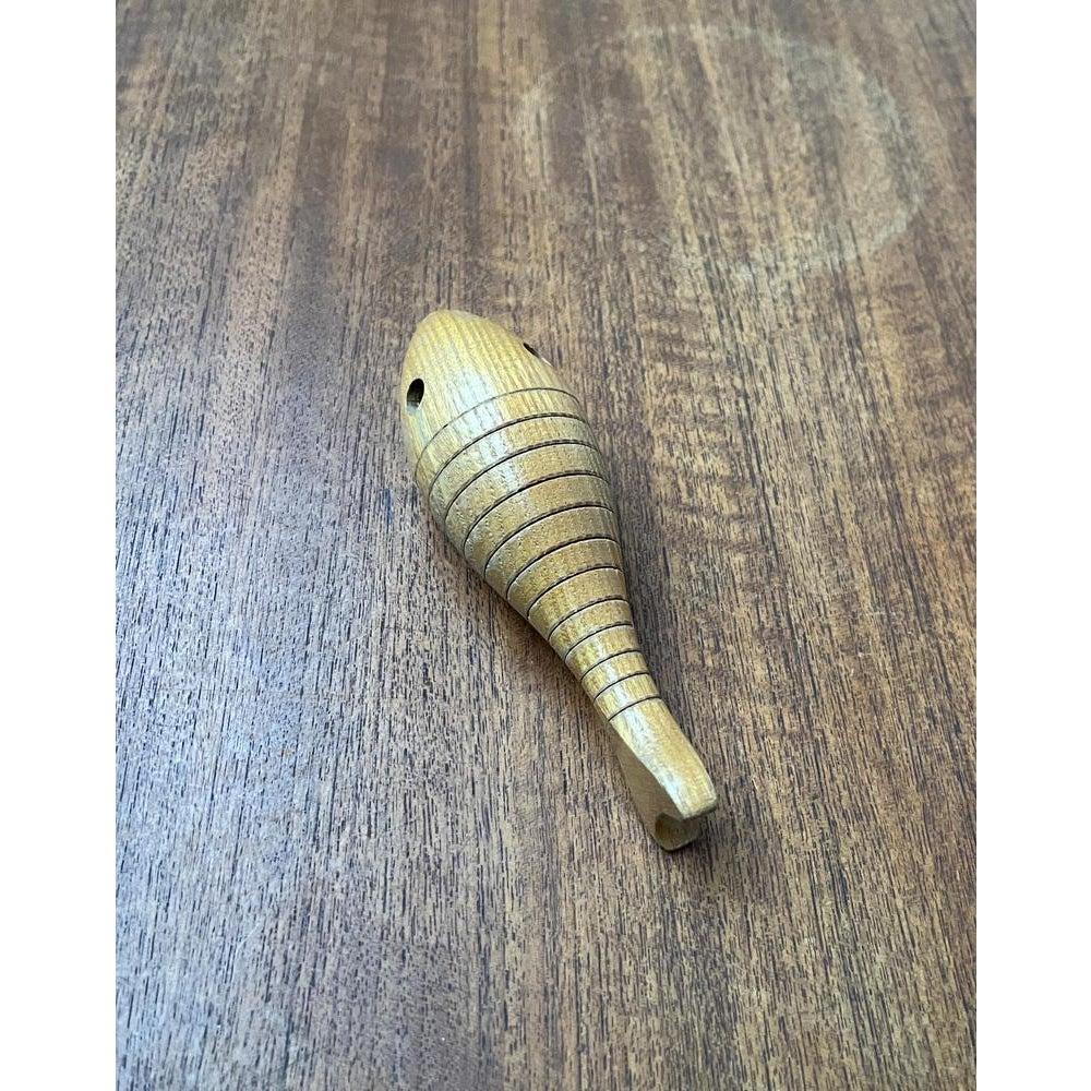 Hochet à poisson Bauhaus de Hugo Kükelhaus pour Hohenfried Werkstätten, années 1940, en bon état. Vintage By de 1920 à 1949 : preuves officielles d'authenticité telles que les catalogues d'époque, les dossiers de créateurs.

Informations