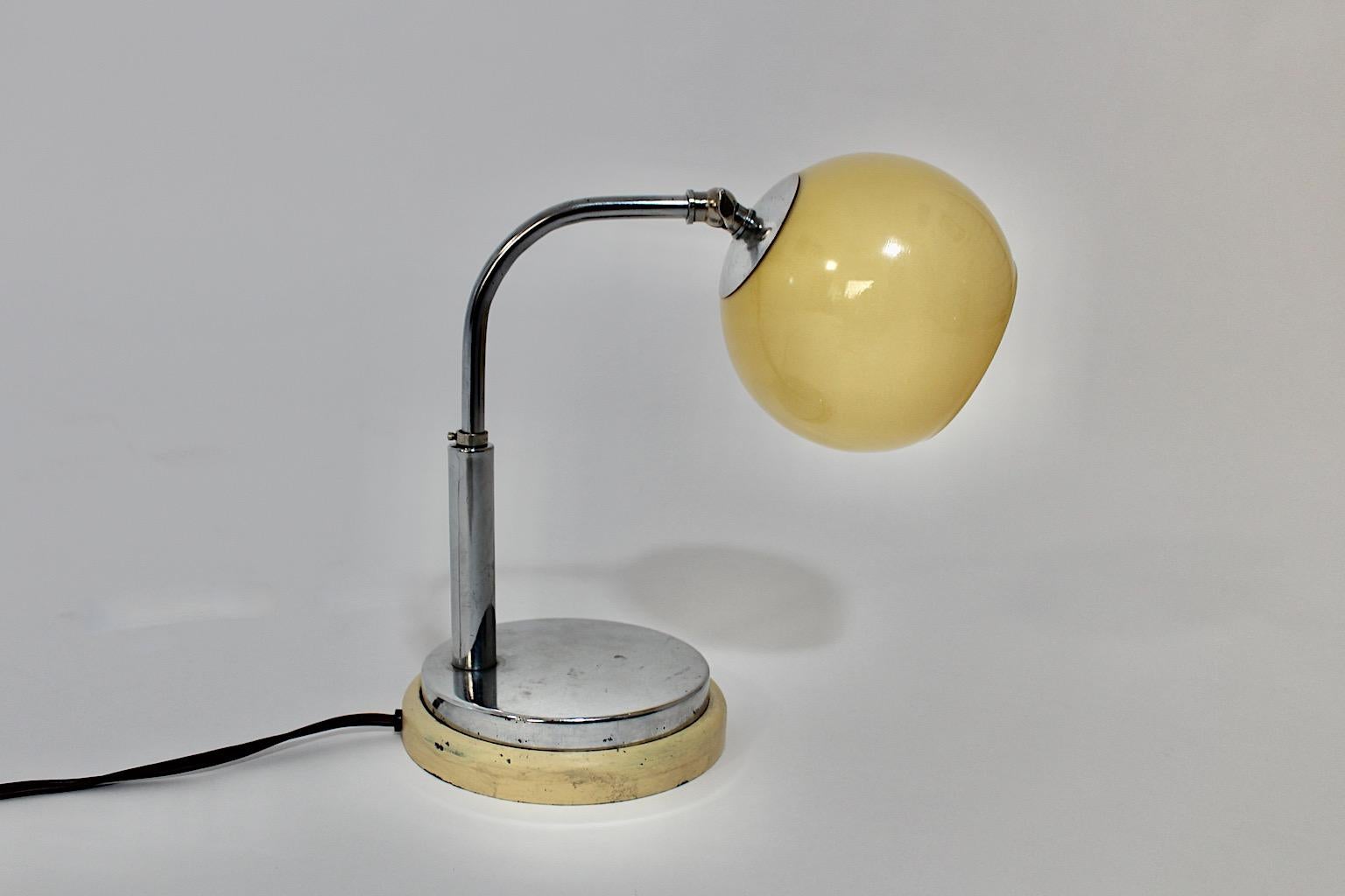 Bauhaus Vintage-Tischlampe, Nachttischlampe Marianne Brandt für Ruppelwerke, 1920er Jahre  im Angebot 7
