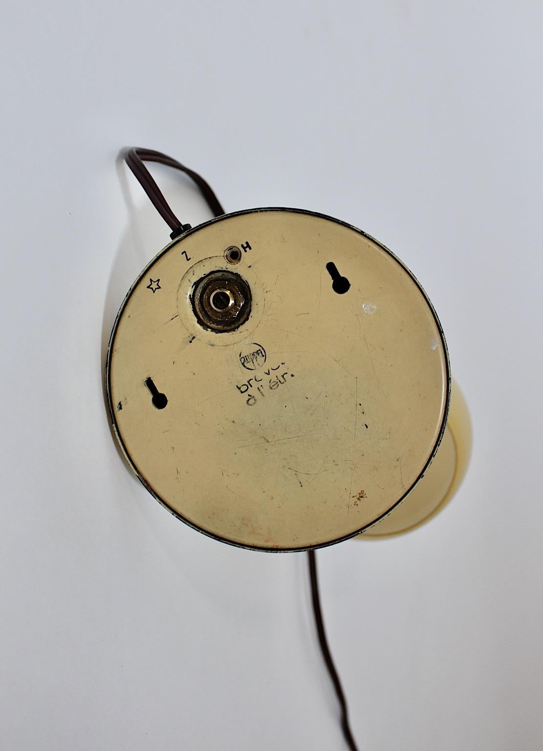 Bauhaus Vintage-Tischlampe, Nachttischlampe Marianne Brandt für Ruppelwerke, 1920er Jahre  im Zustand „Gut“ im Angebot in Vienna, AT