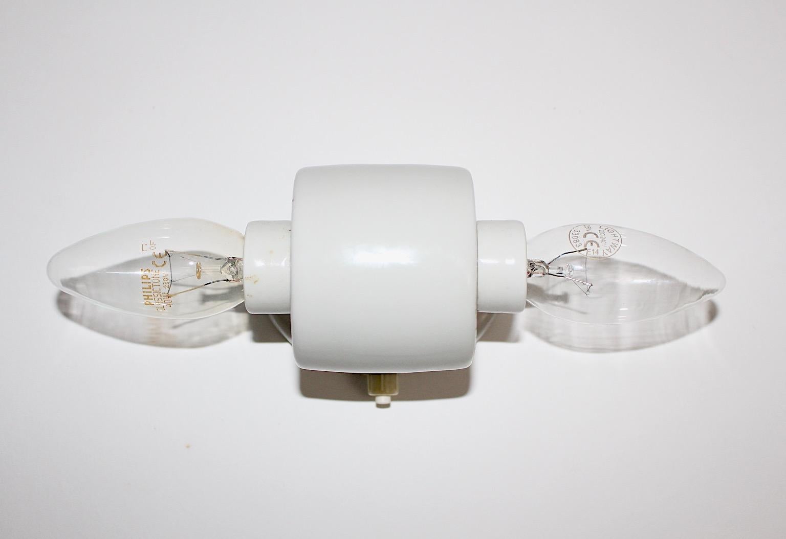 Bauhaus Vintage White Ceramic Glass Sconce Wilhelm Wagenfeld, 1950s, Germany In Good Condition In Vienna, AT