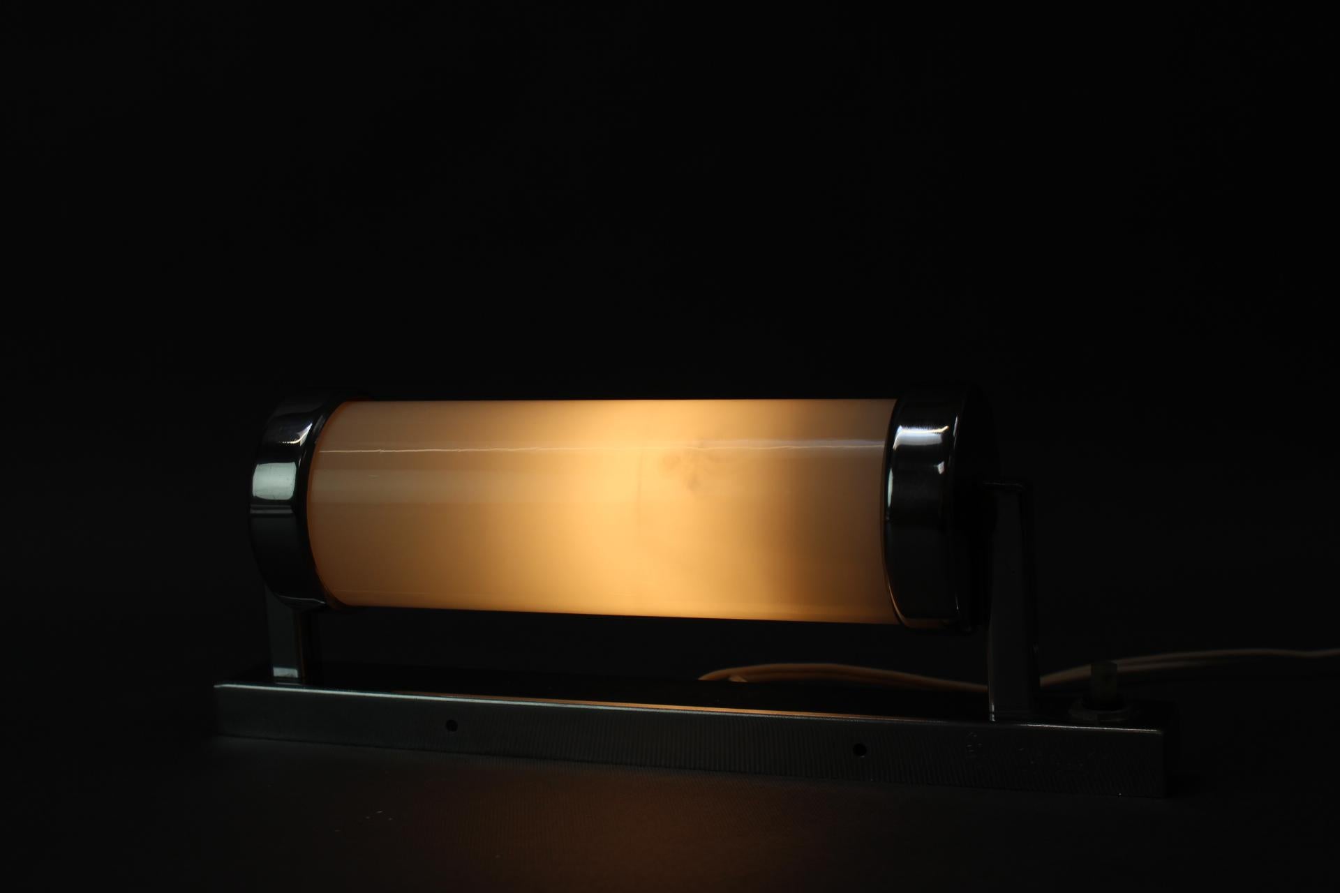 Bauhaus Wall Light by Napako, Czechoslovakia, 1930s en venta 2