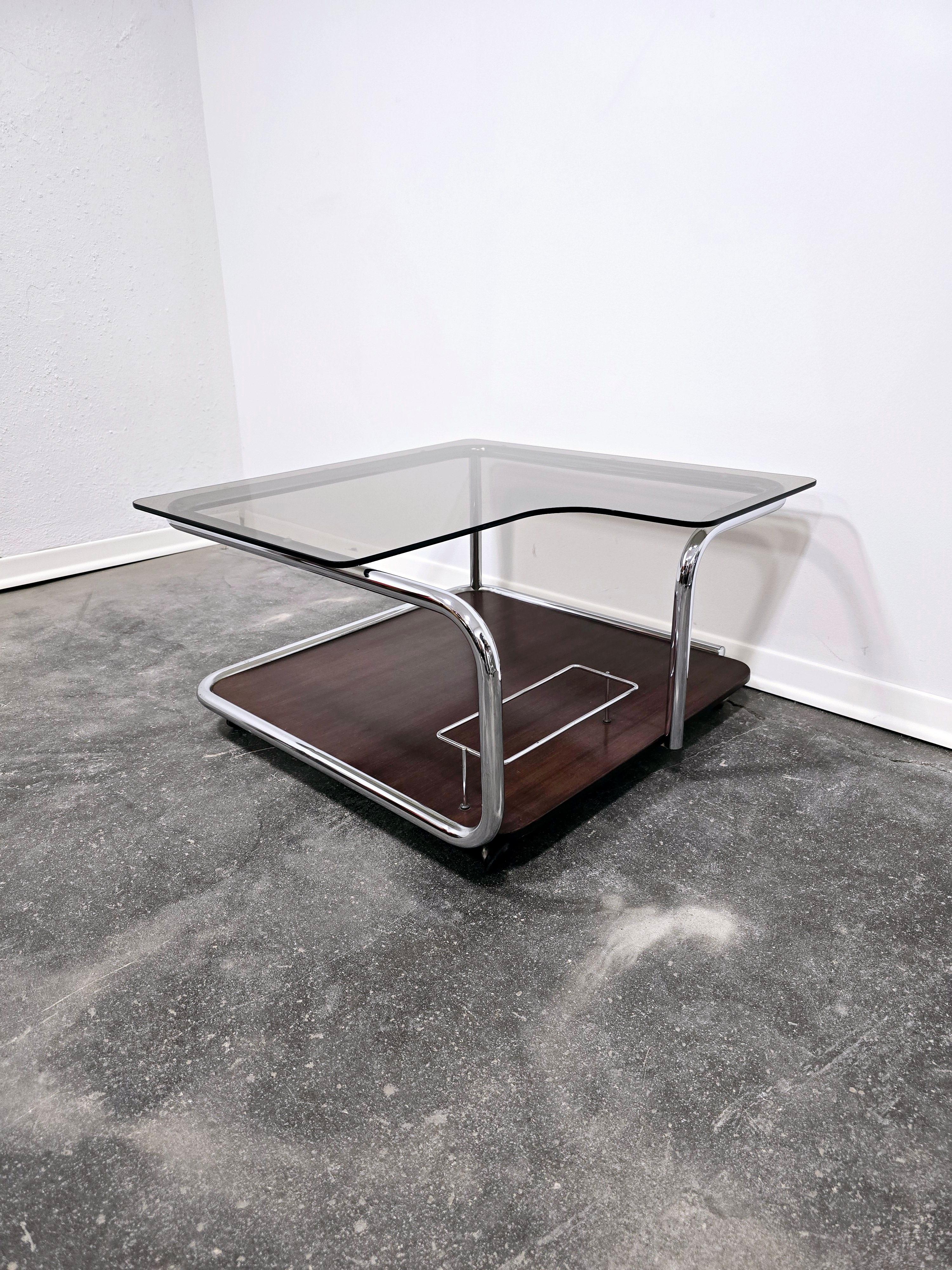 Table basse en noyer BAUHAUS 1970 en vente 4