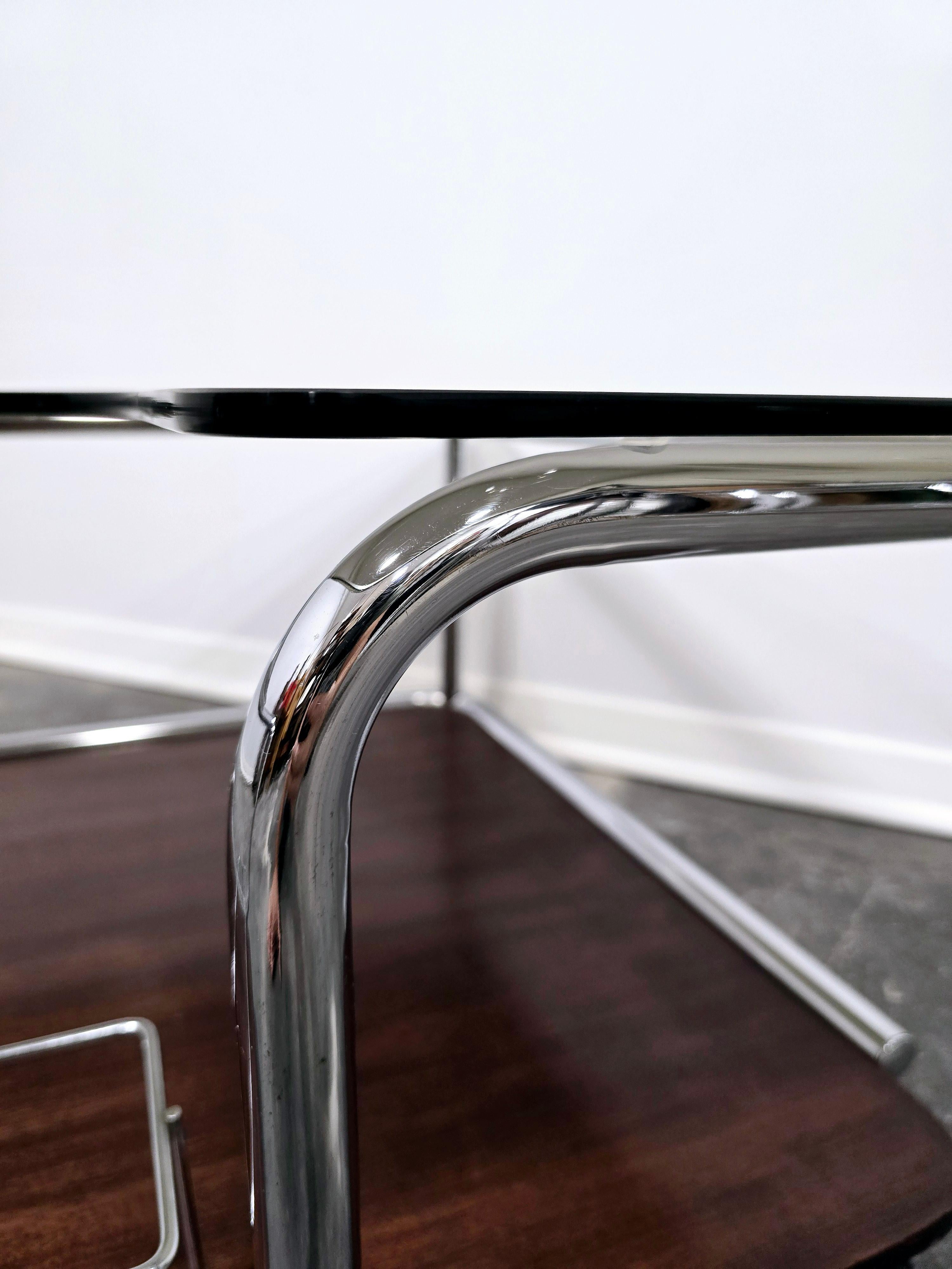 Mid-Century Modern Table basse en noyer BAUHAUS 1970 en vente