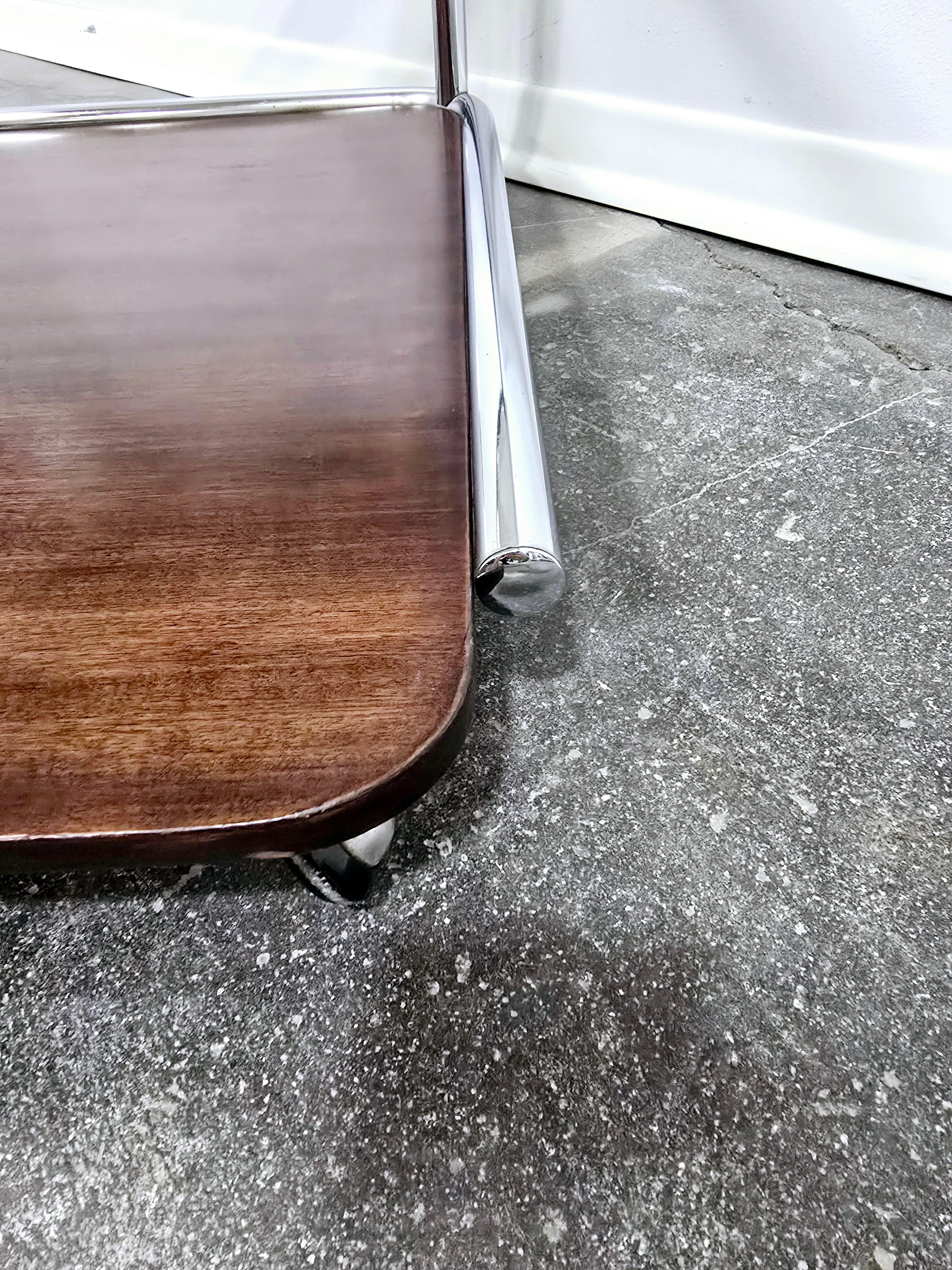 Table basse en noyer BAUHAUS 1970 Bon état - En vente à Ljubljana, SI