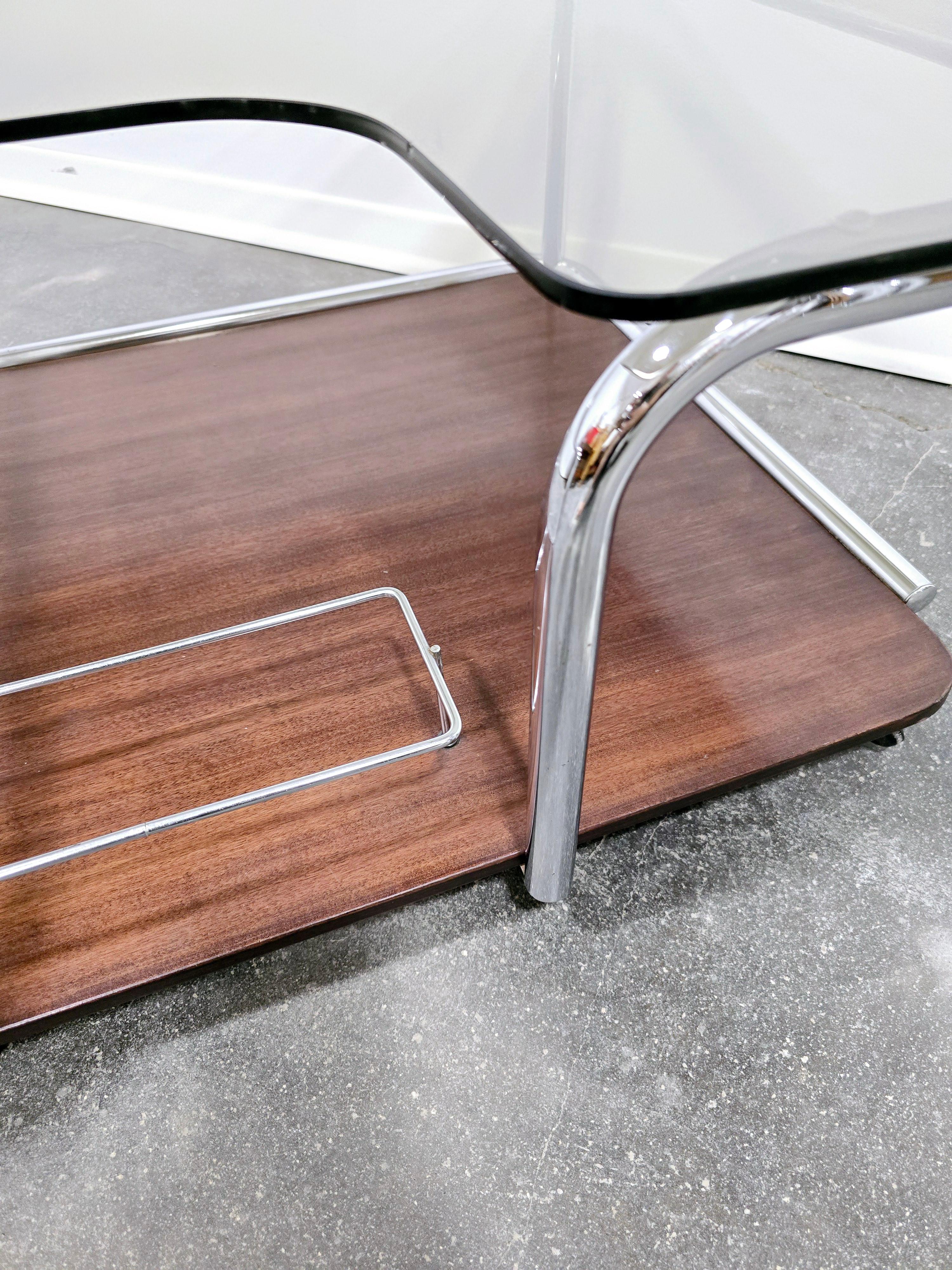 Fin du 20e siècle Table basse en noyer BAUHAUS 1970 en vente